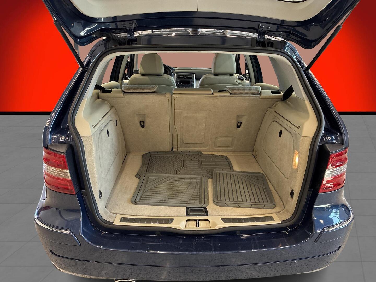 MERCEDES-BENZ B 2005