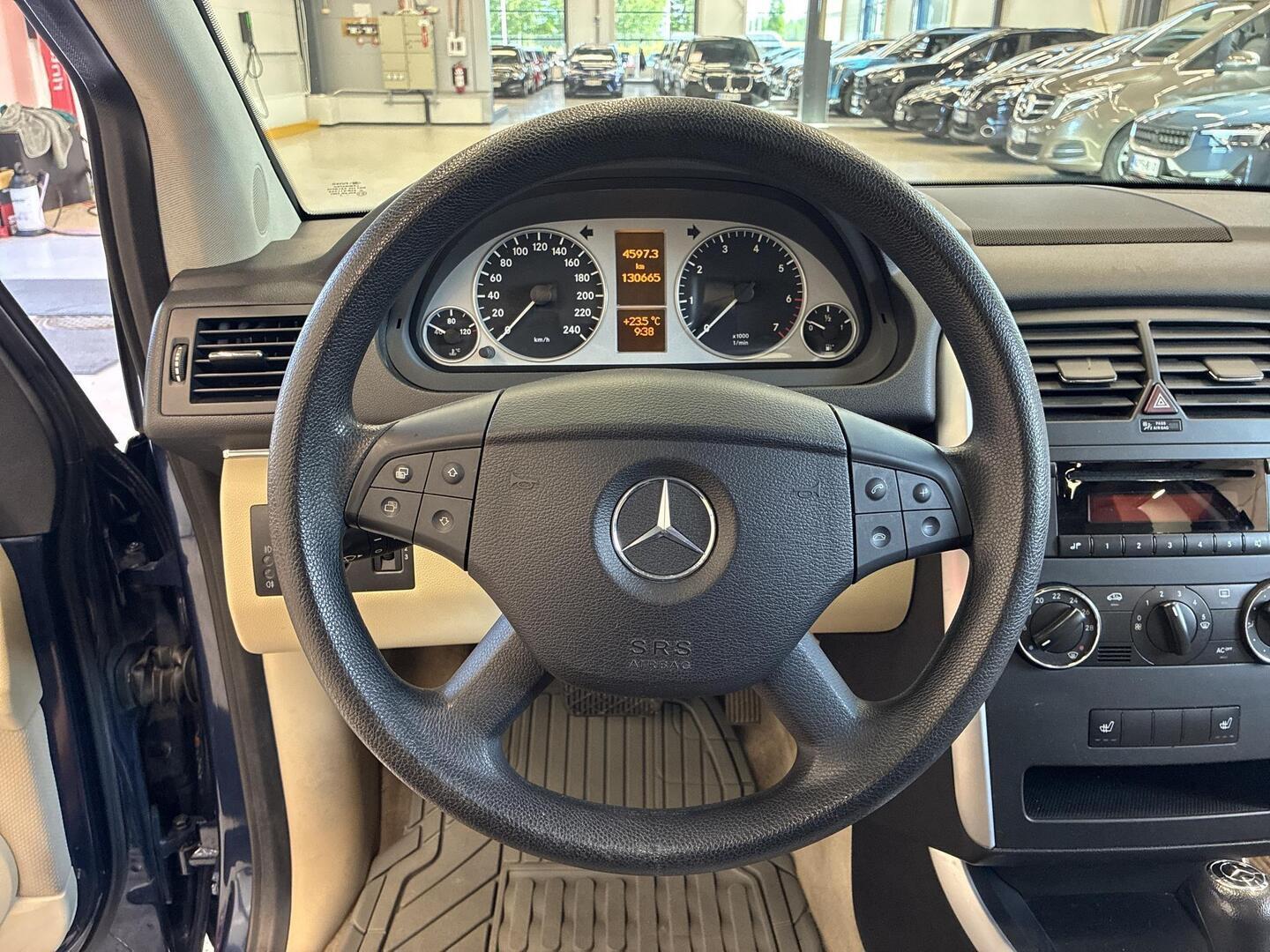 MERCEDES-BENZ B 2005