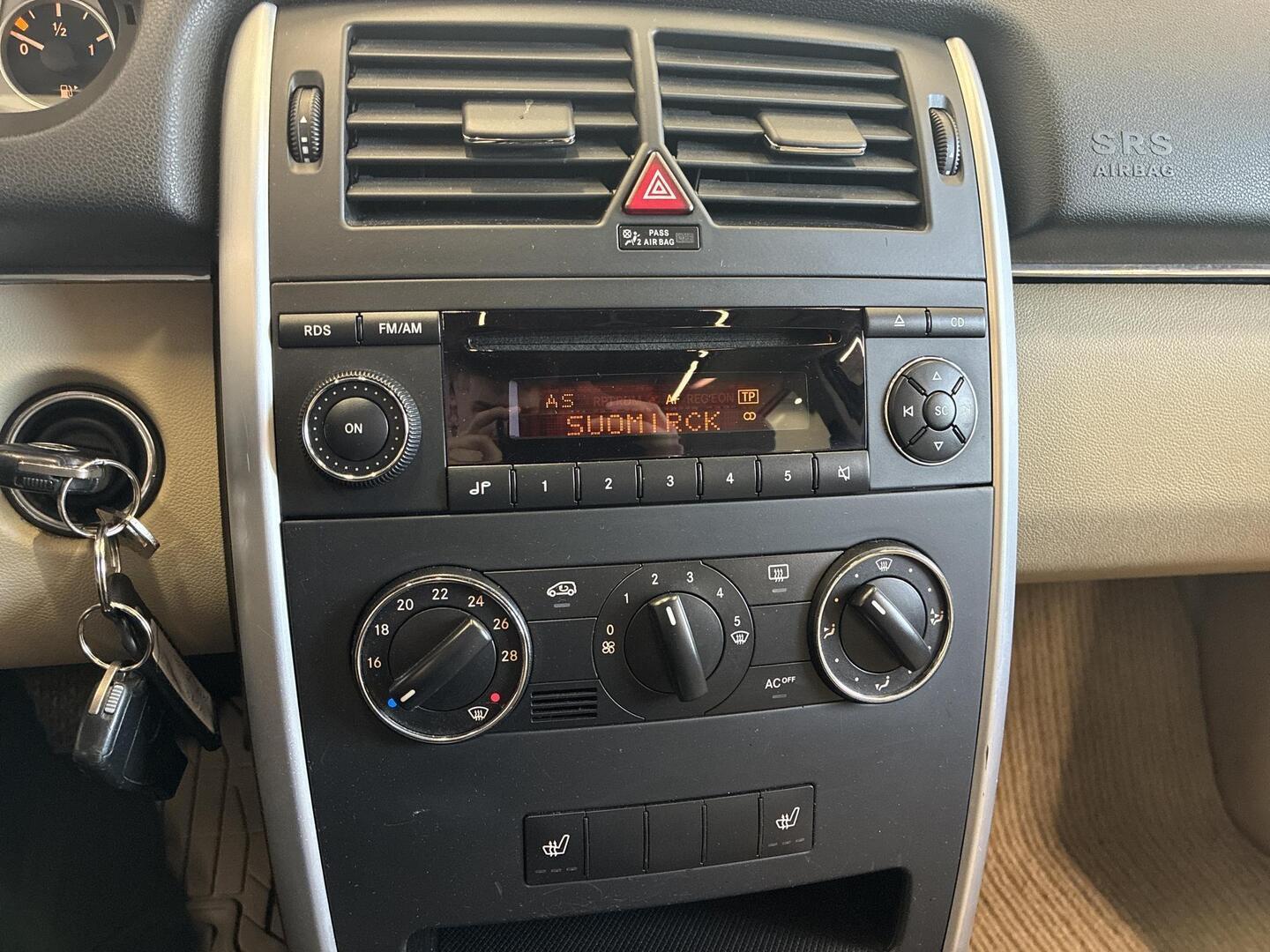 MERCEDES-BENZ B 2005