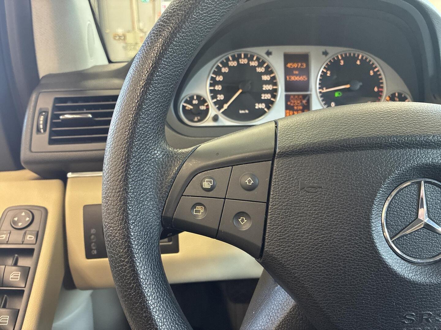 MERCEDES-BENZ B 2005