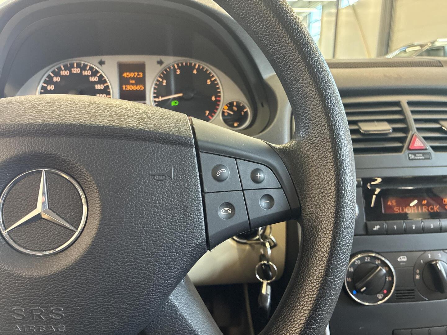 MERCEDES-BENZ B 2005