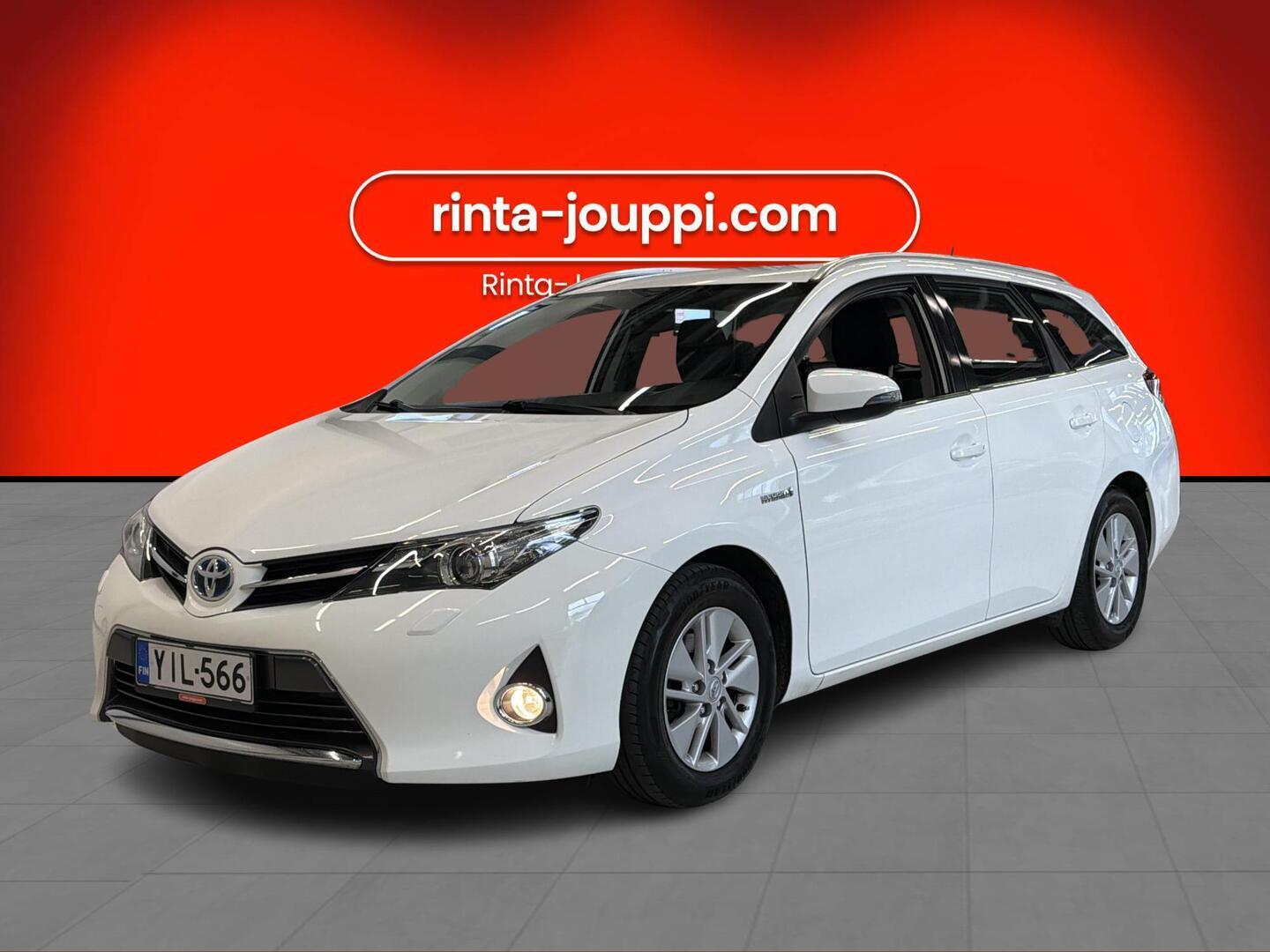 TOYOTA Auris 2013