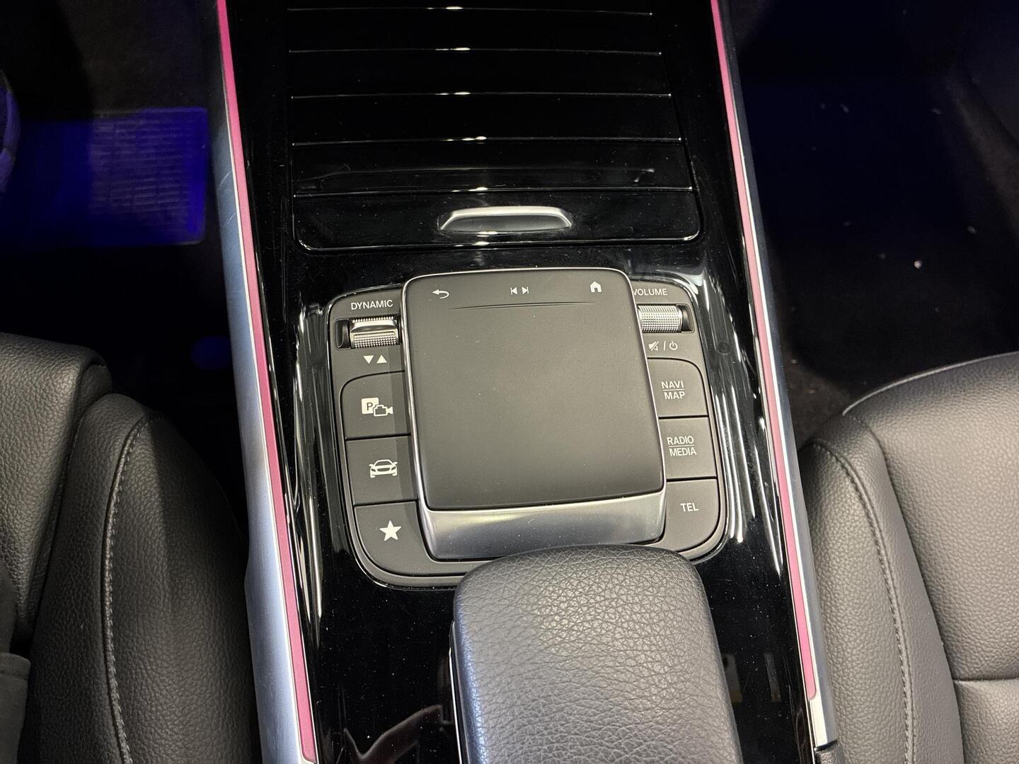 MERCEDES-BENZ EQB 2023