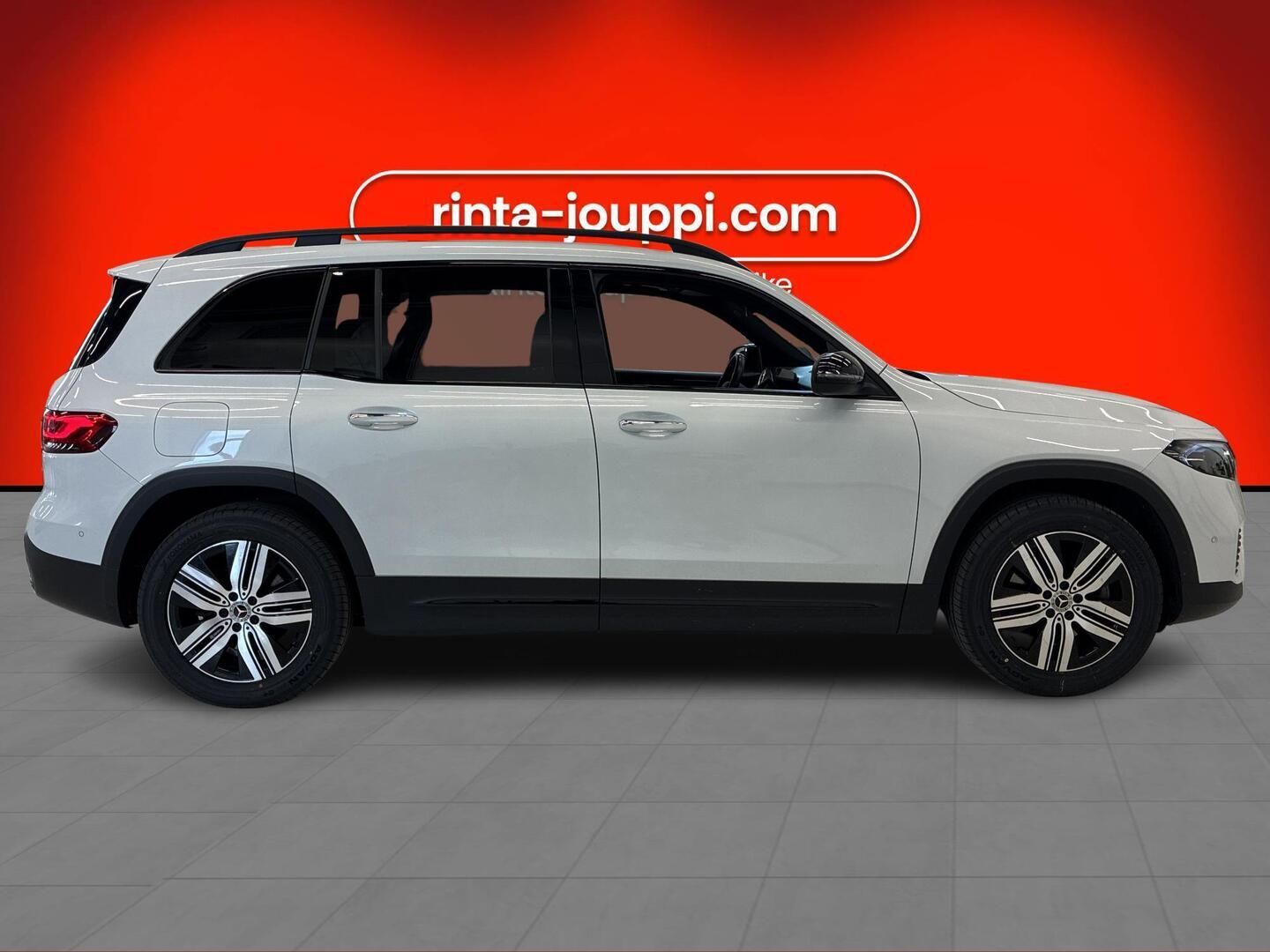 MERCEDES-BENZ EQB 2023