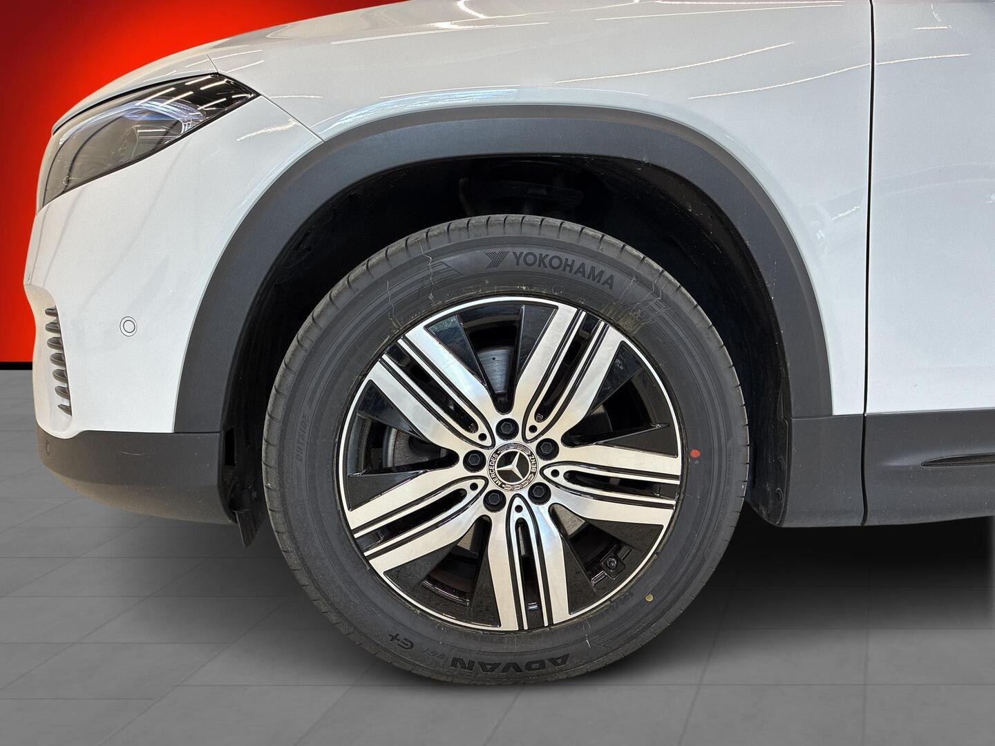 MERCEDES-BENZ EQB 2023