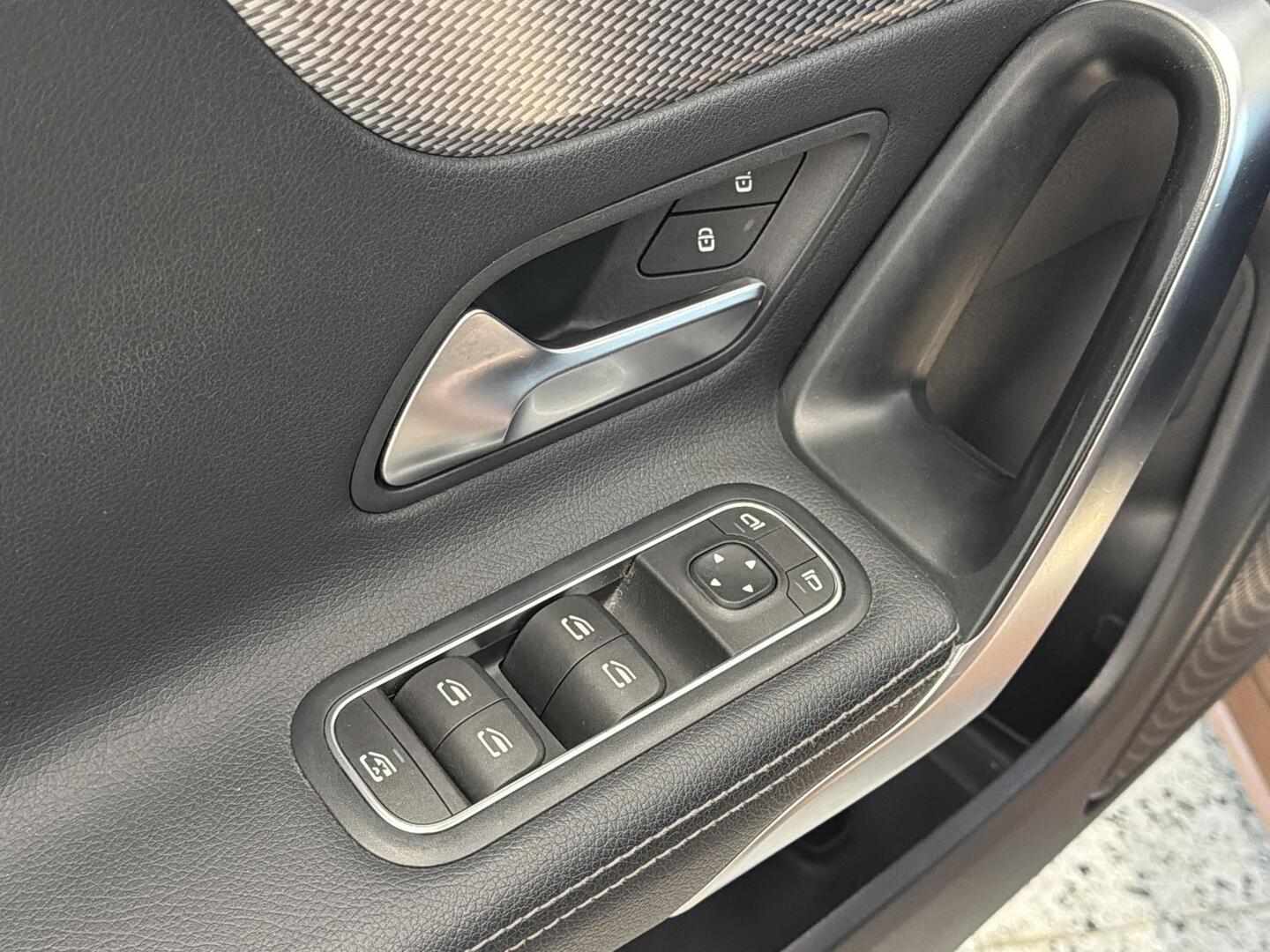 MERCEDES-BENZ CLA 2021