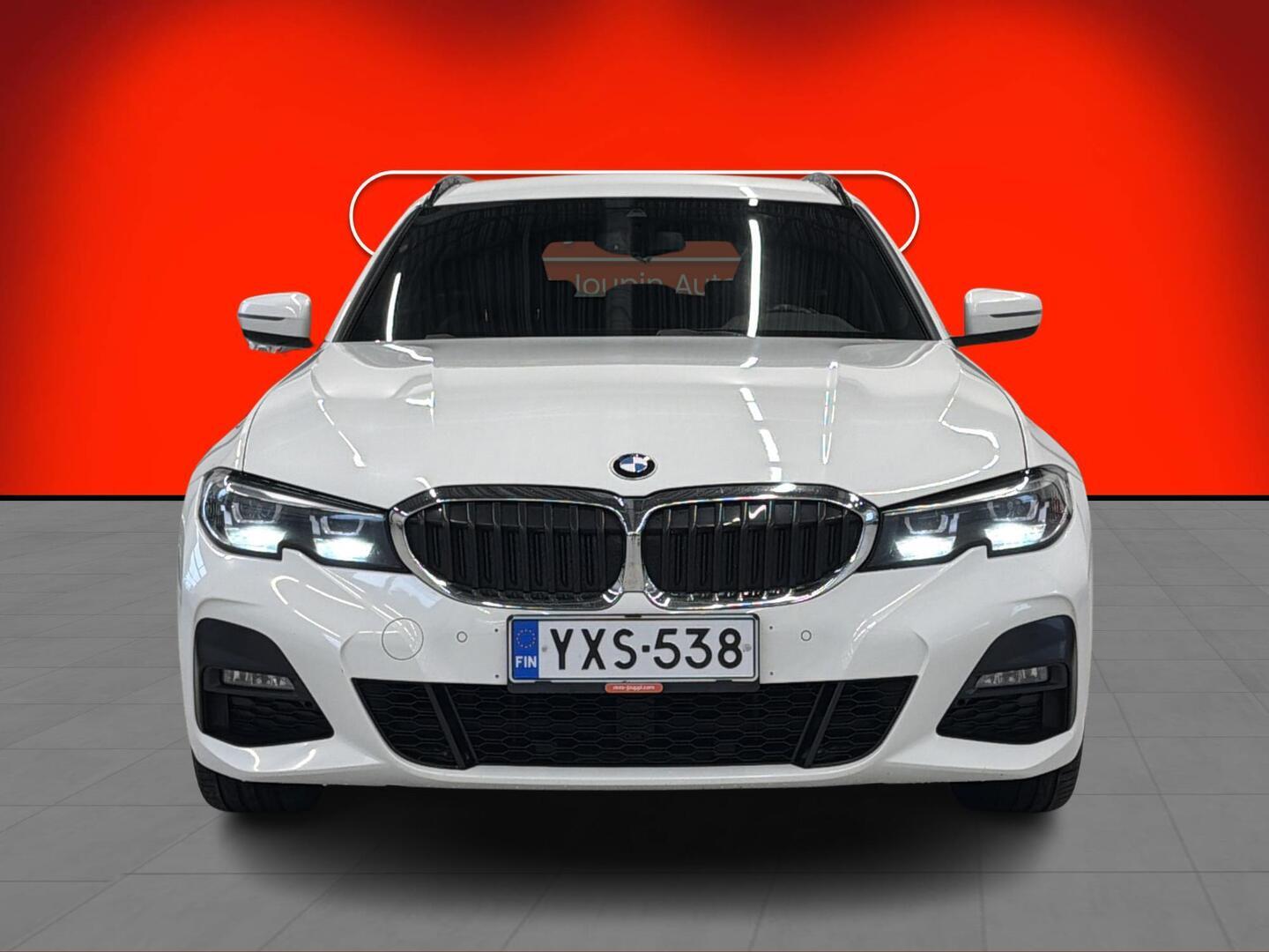 BMW 330 2021