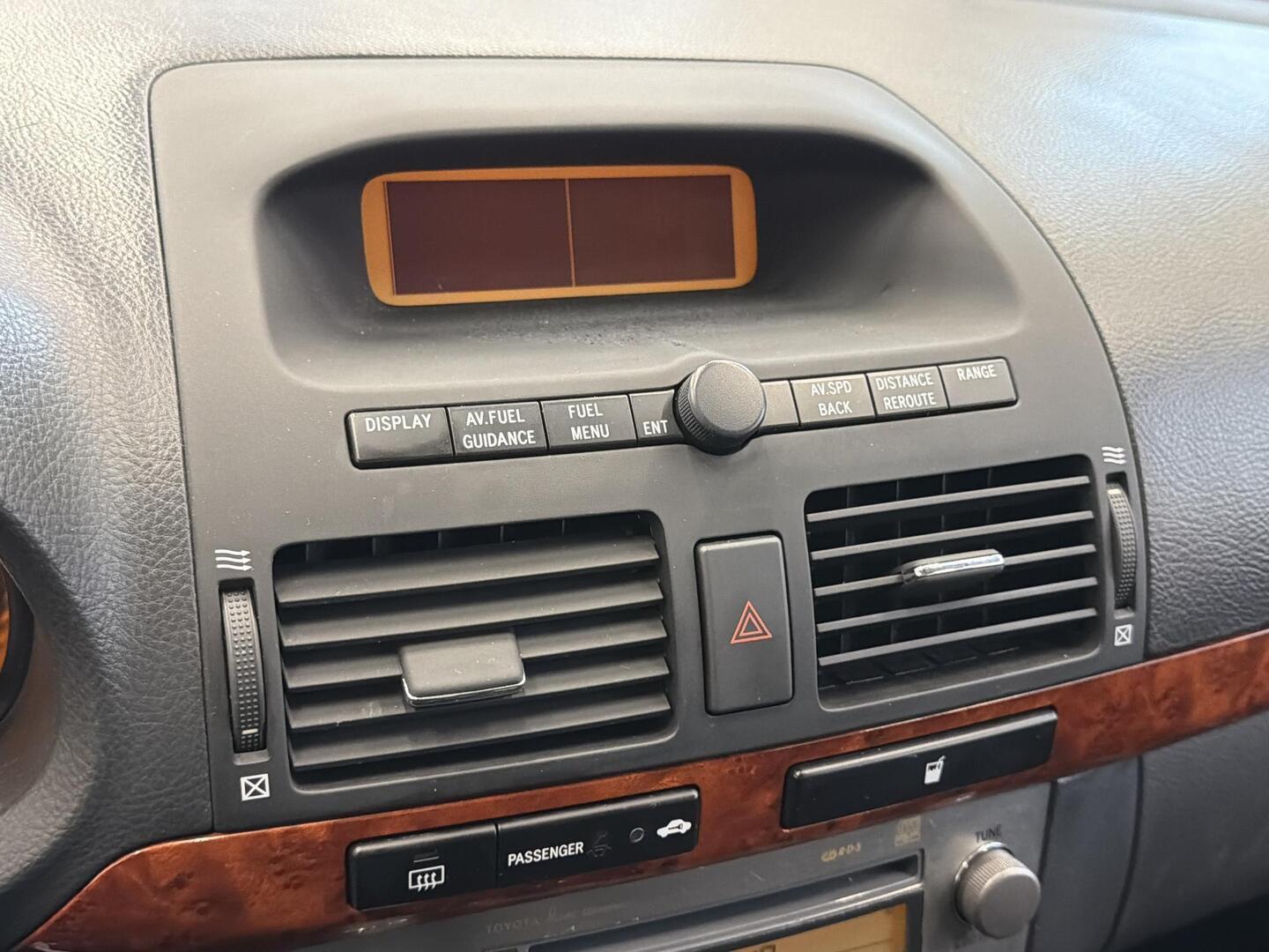 TOYOTA Avensis 2005