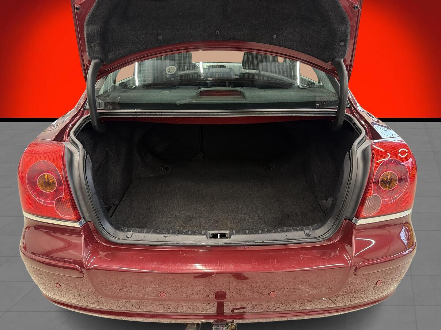 TOYOTA Avensis 2005