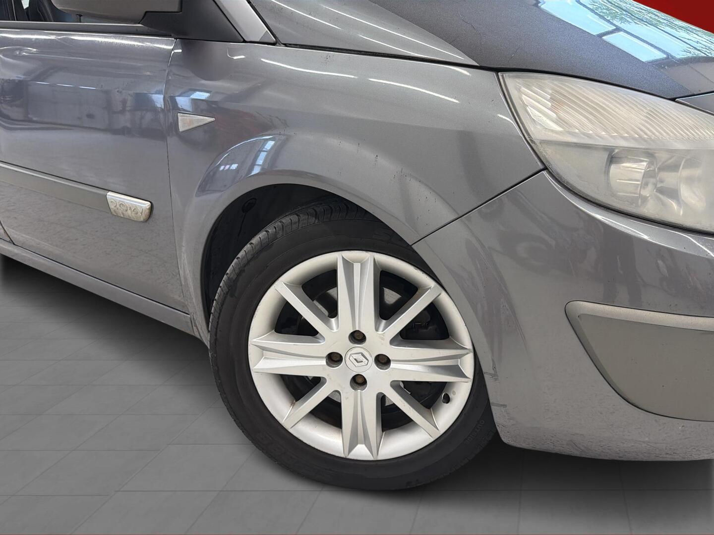 RENAULT Scenic 2004