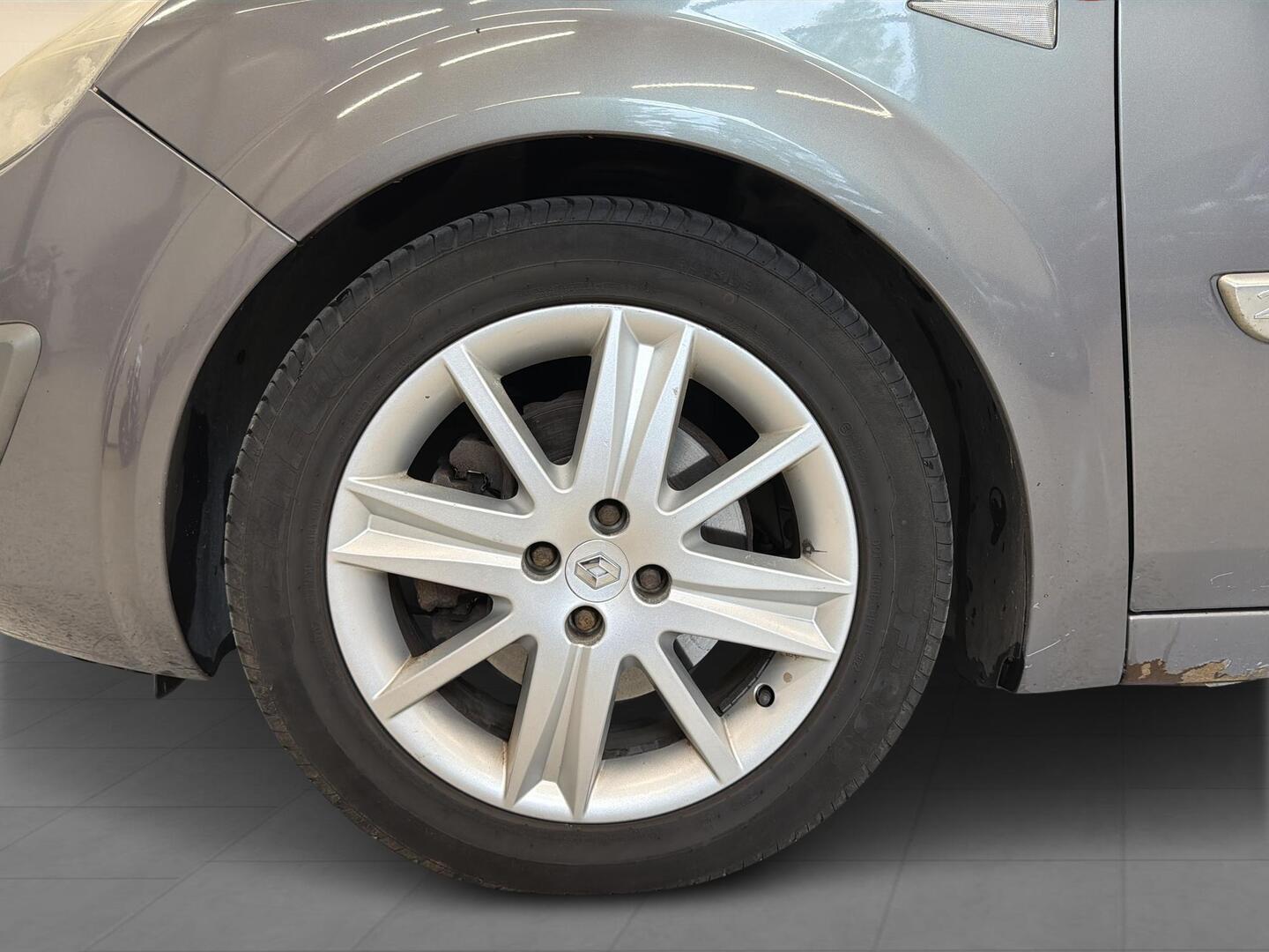 RENAULT Scenic 2004