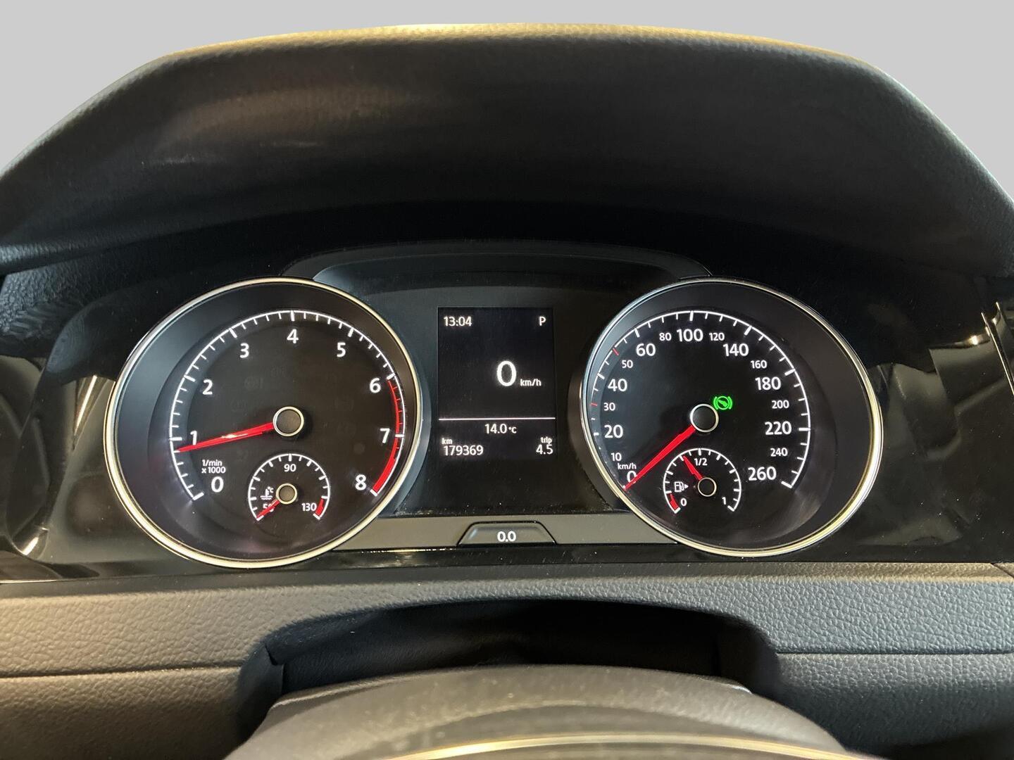 VOLKSWAGEN Golf 2014
