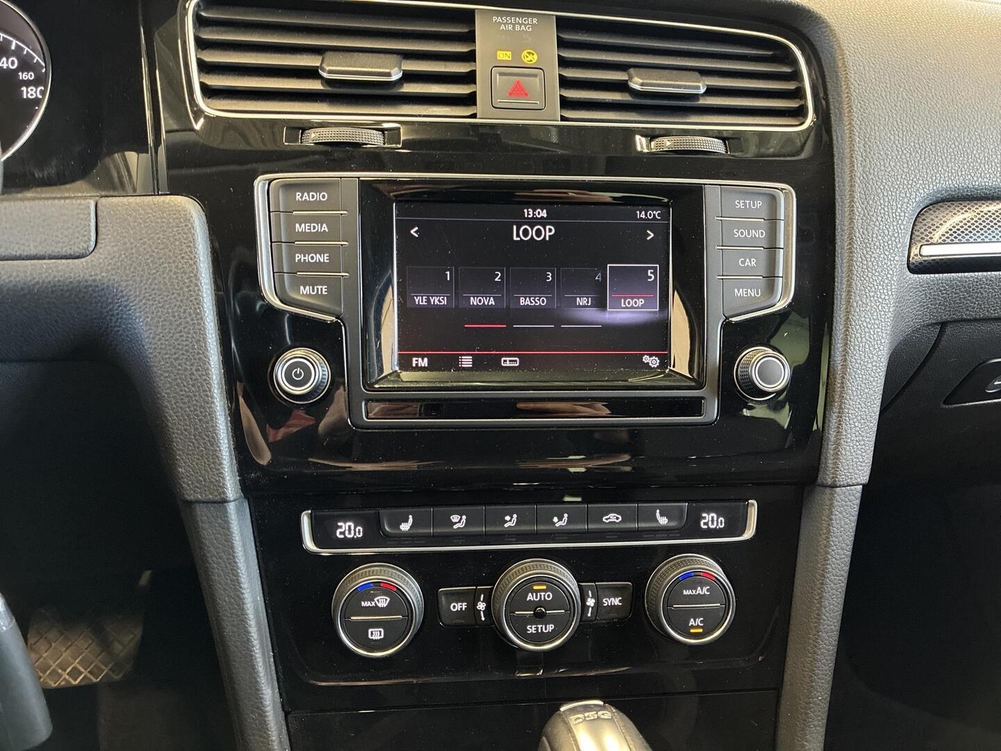 VOLKSWAGEN Golf 2014