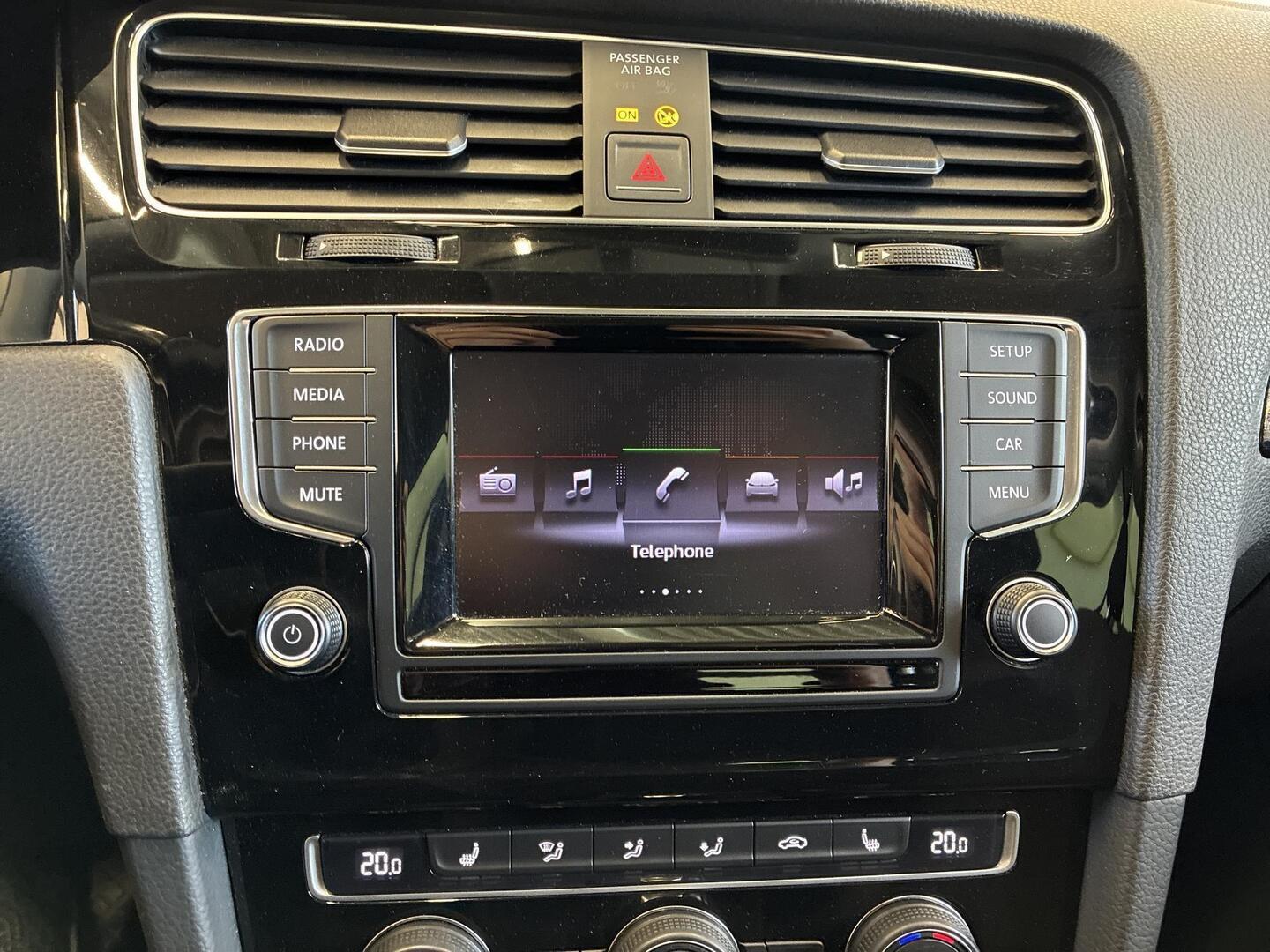 VOLKSWAGEN Golf 2014