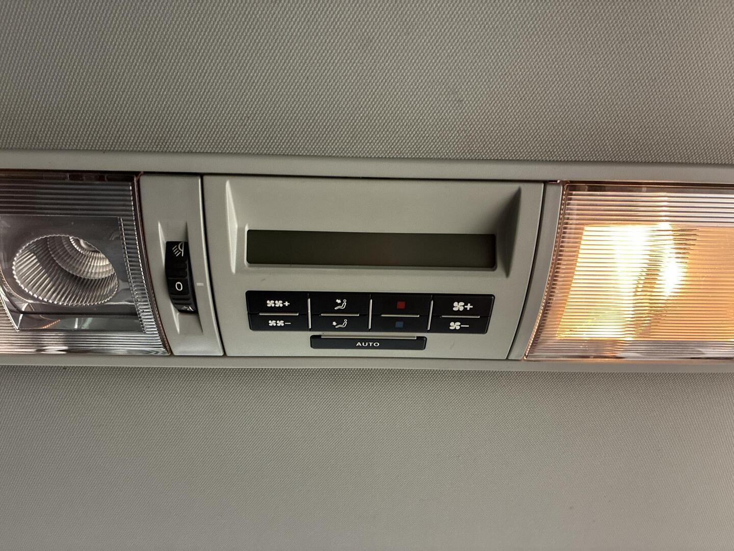 VOLKSWAGEN Multivan 2007