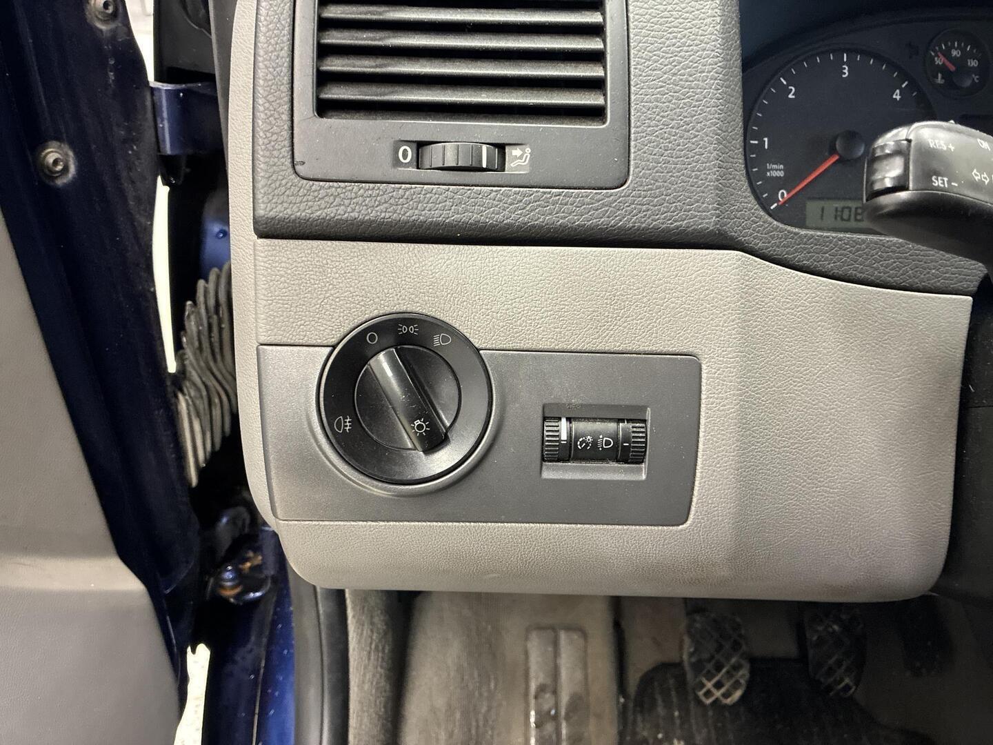 VOLKSWAGEN Multivan 2007