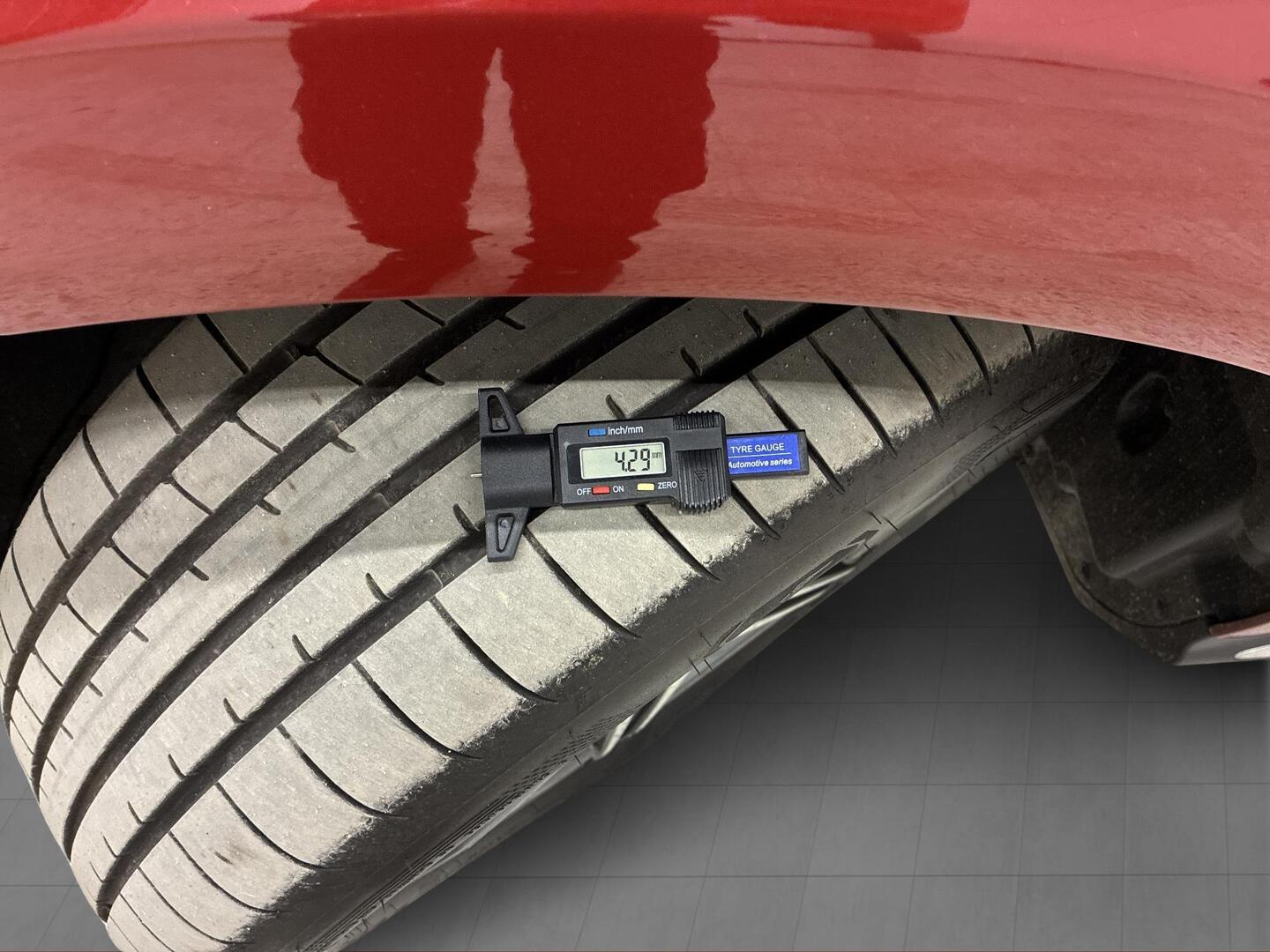 MERCEDES-BENZ EQC 2022