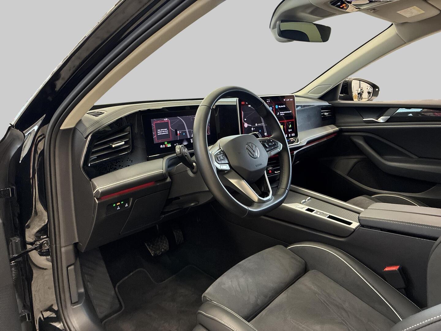 VOLKSWAGEN PASSAT 2025