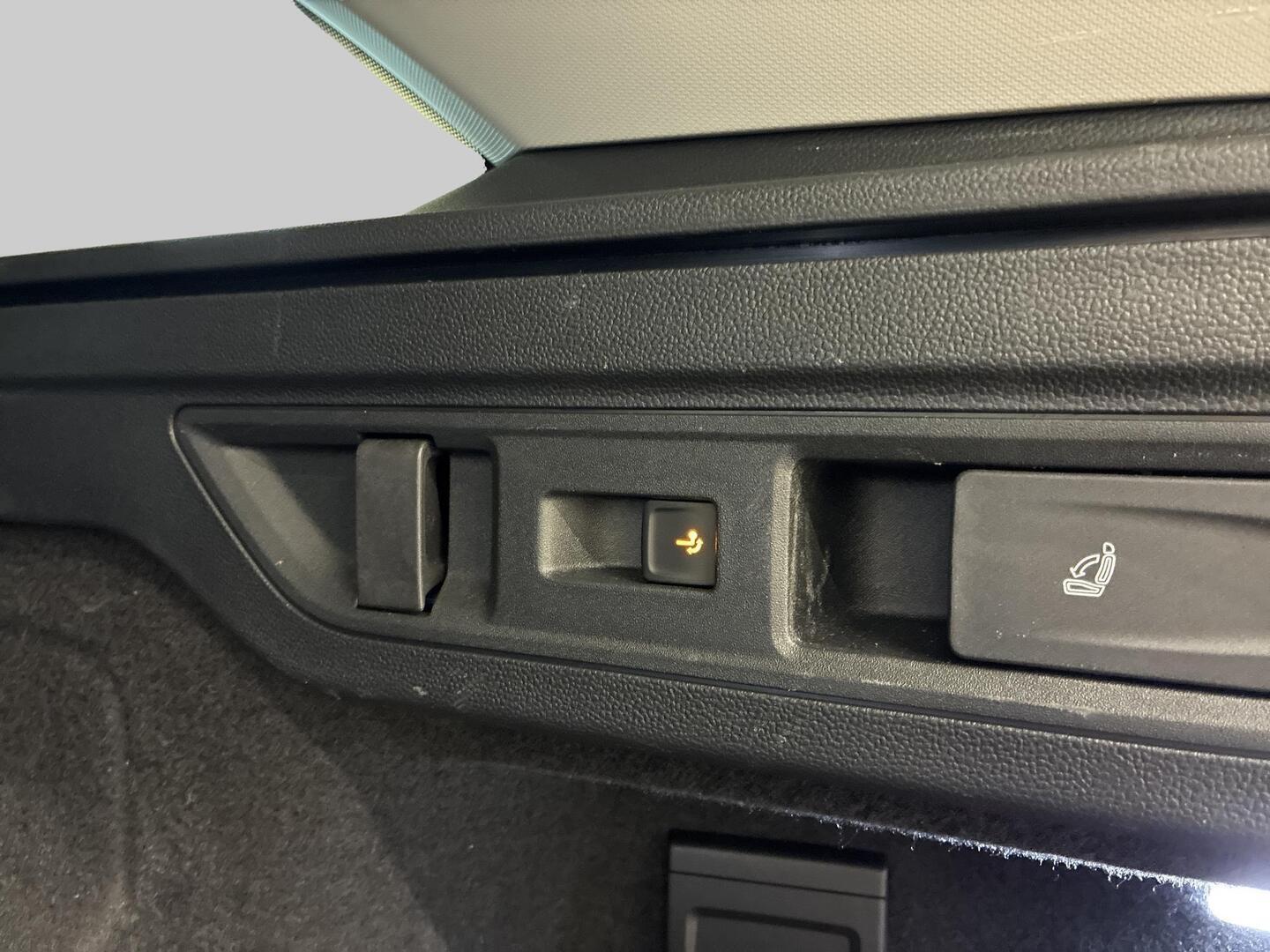 VOLKSWAGEN PASSAT 2025
