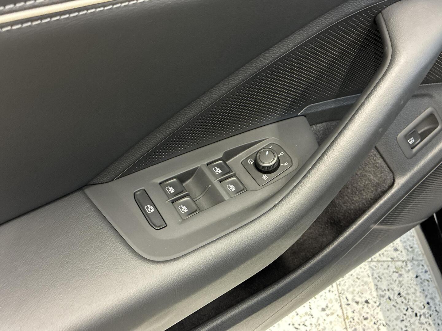 VOLKSWAGEN PASSAT 2025