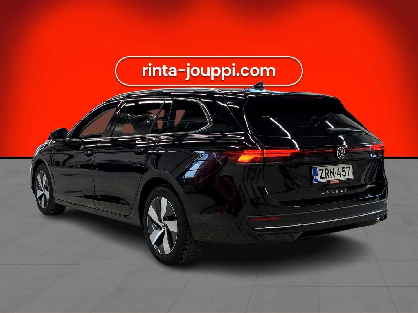 VOLKSWAGEN PASSAT 2025