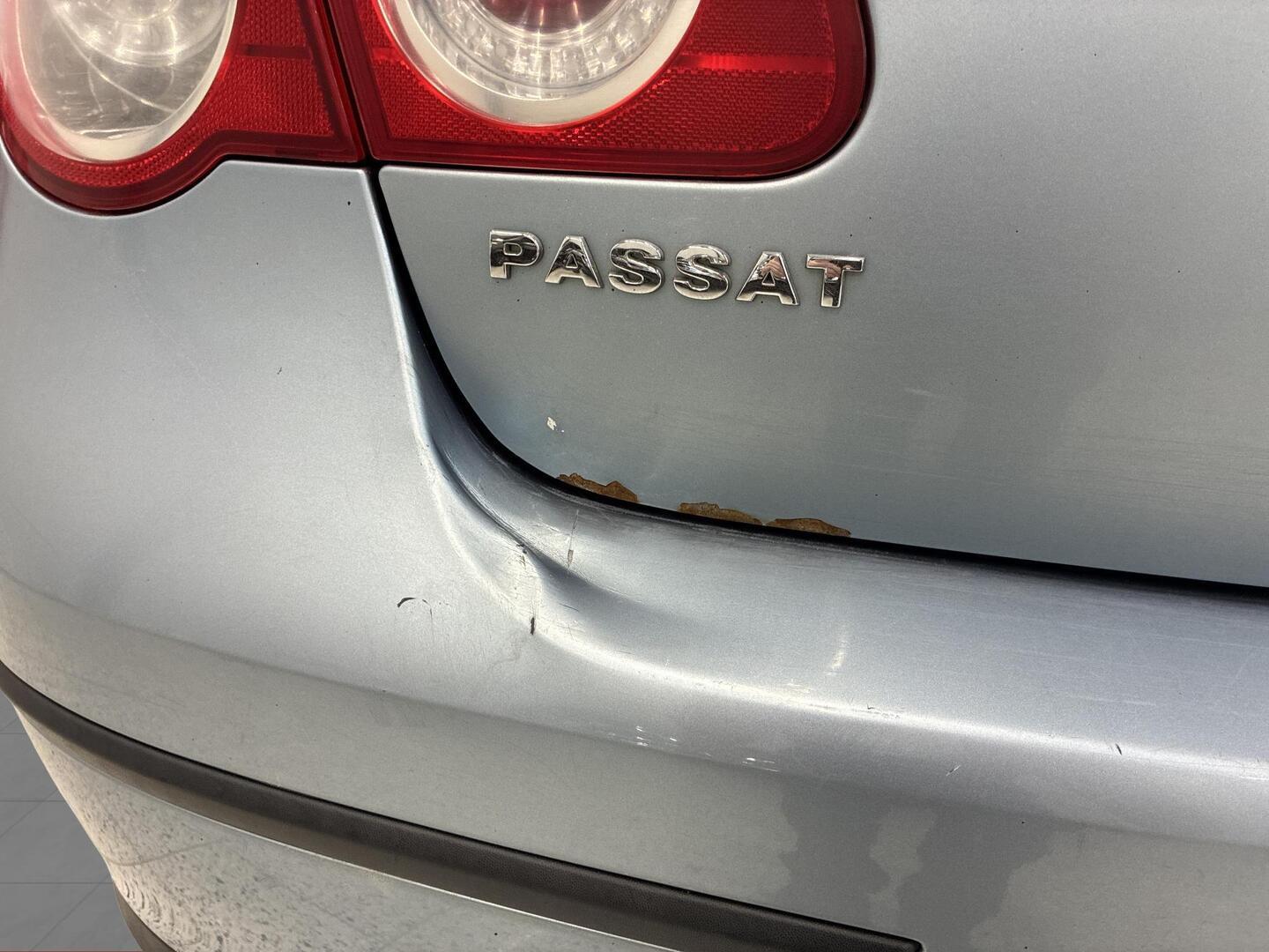VOLKSWAGEN Passat 2008