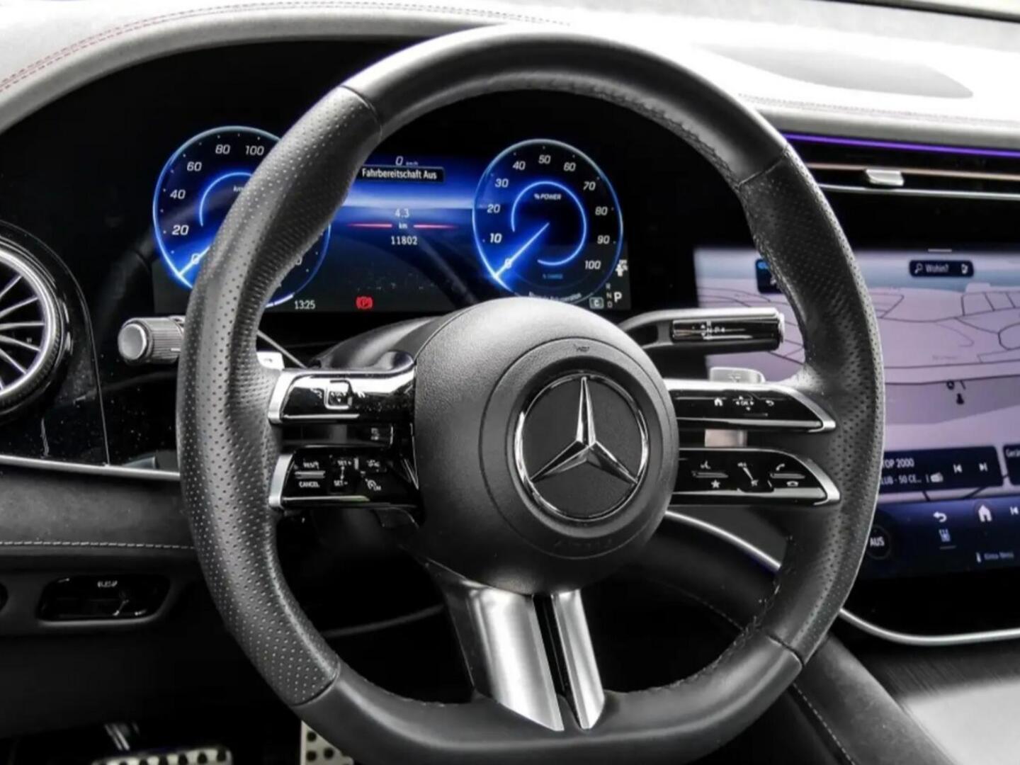 MERCEDES-BENZ EQE SUV 2025