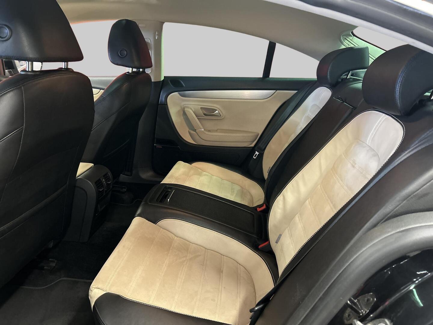 VOLKSWAGEN Passat CC 2009