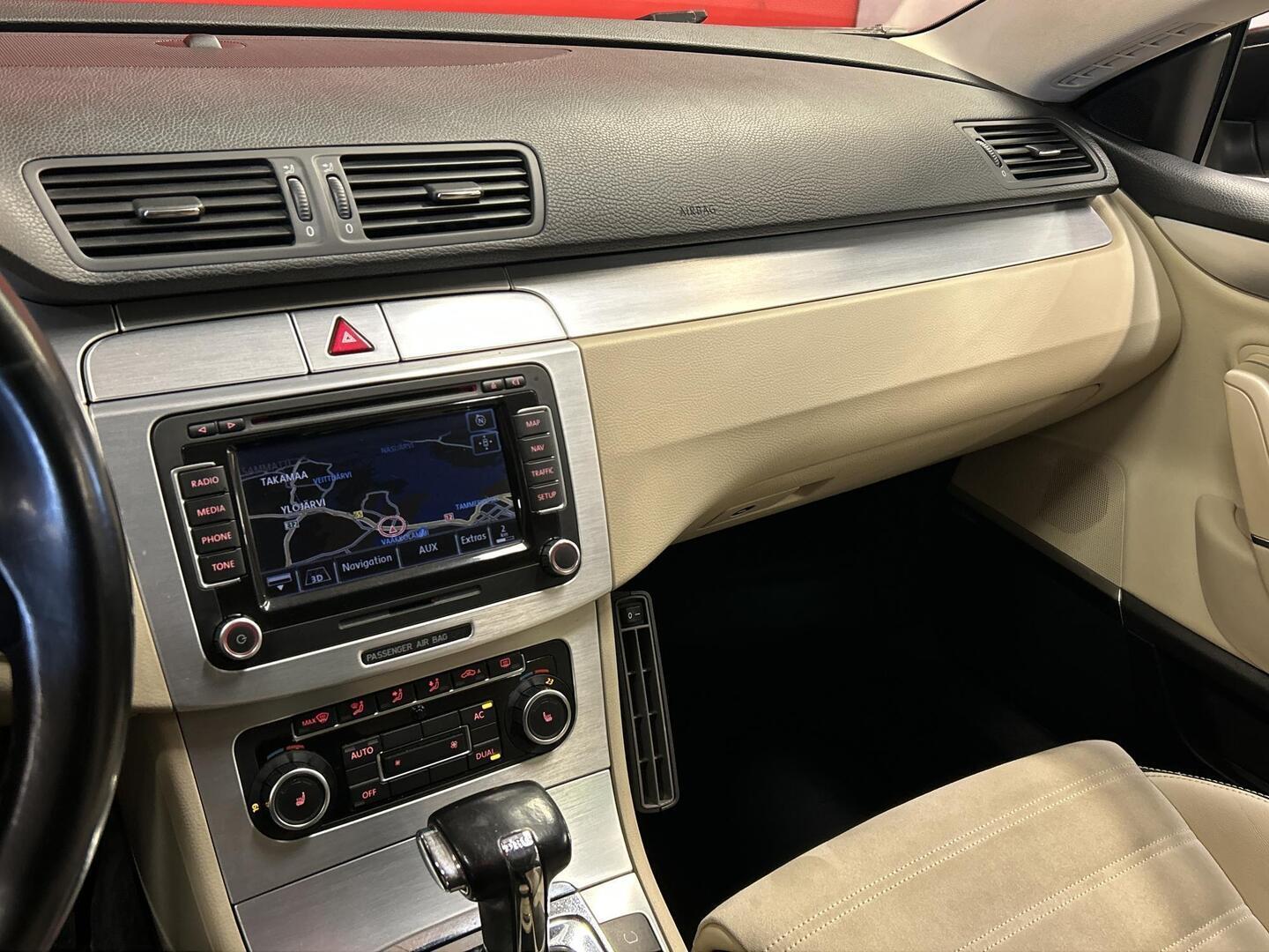 VOLKSWAGEN Passat CC 2009