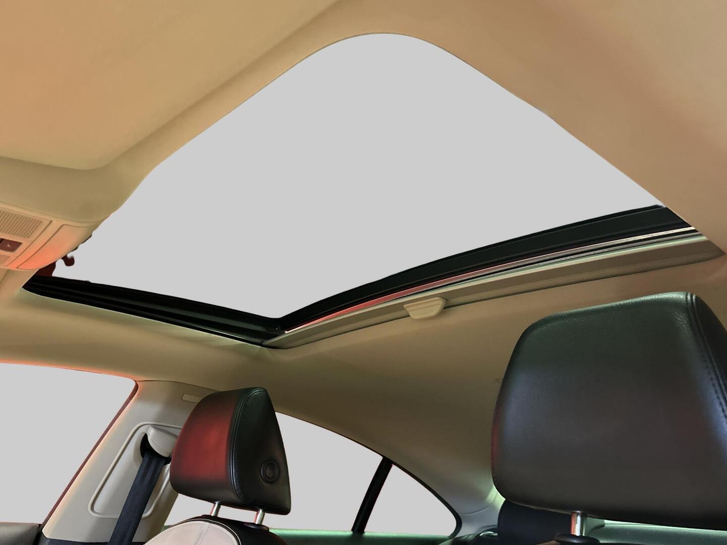 VOLKSWAGEN Passat CC 2009