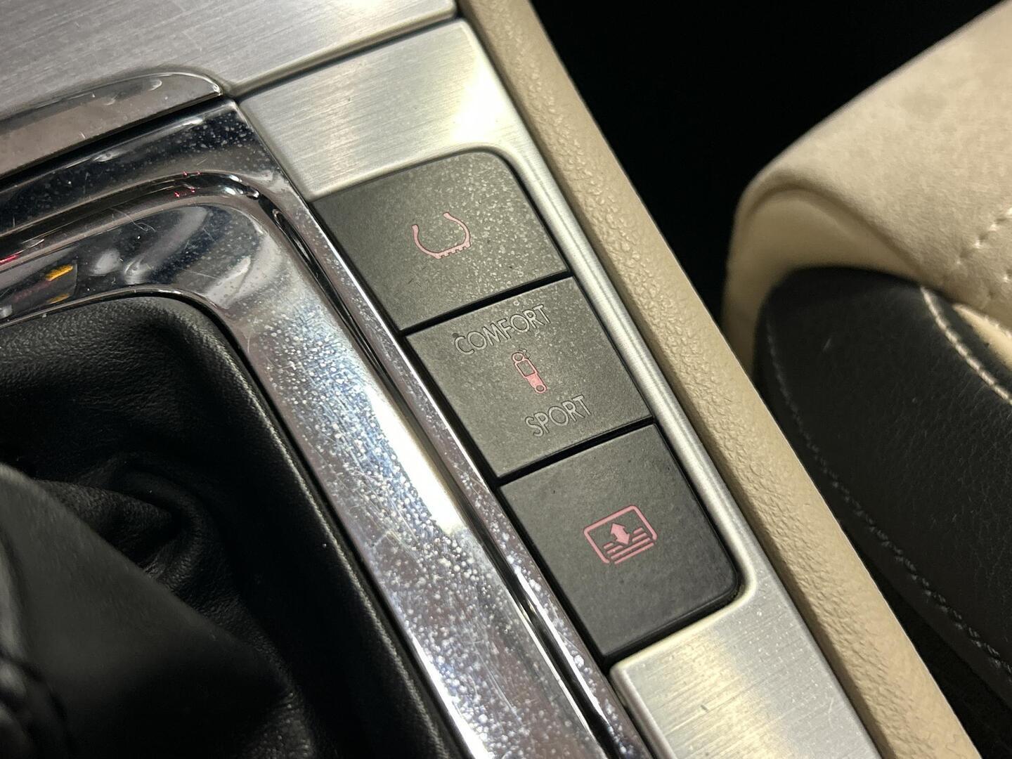 VOLKSWAGEN Passat CC 2009