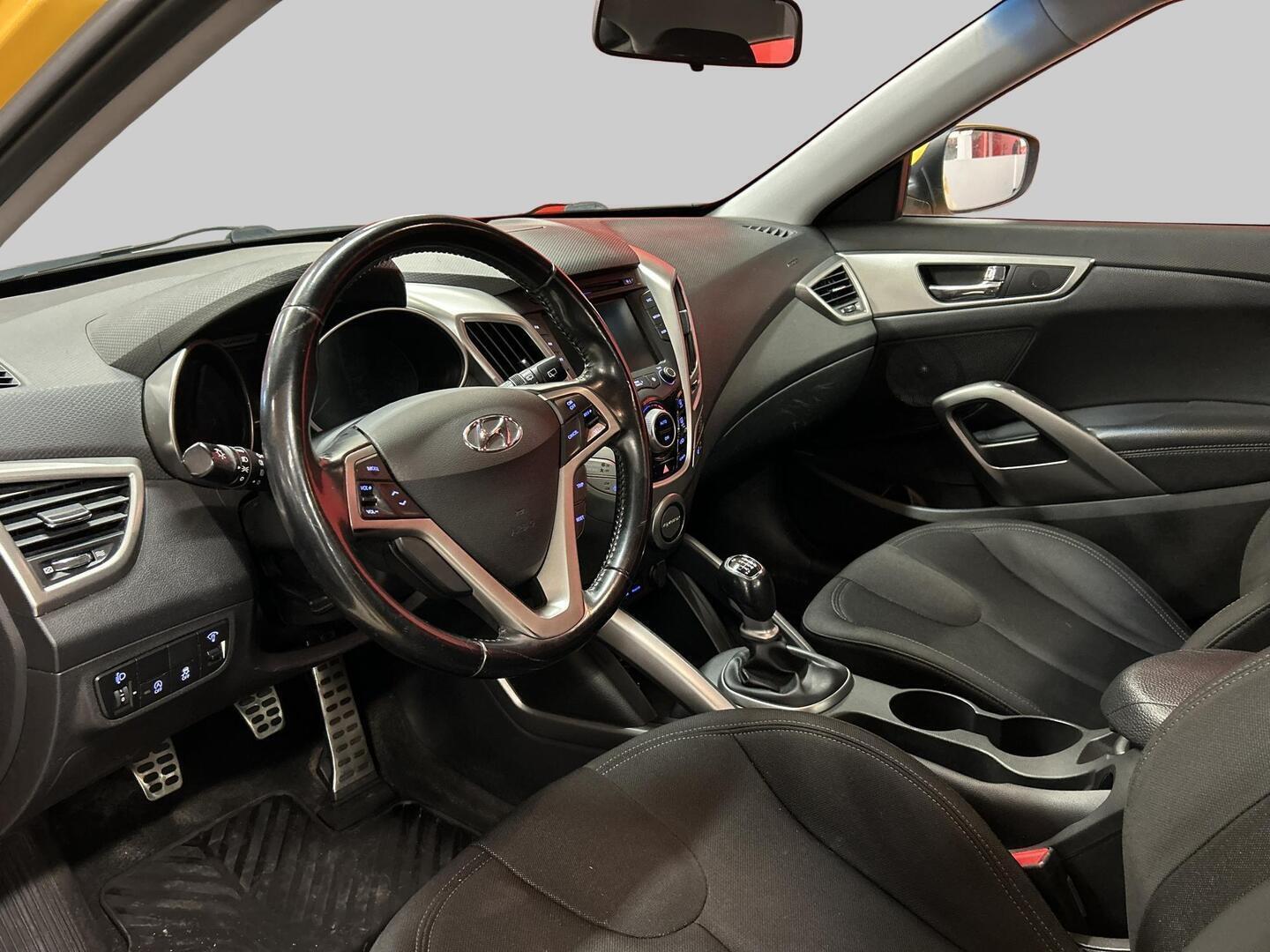 HYUNDAI Veloster 2012