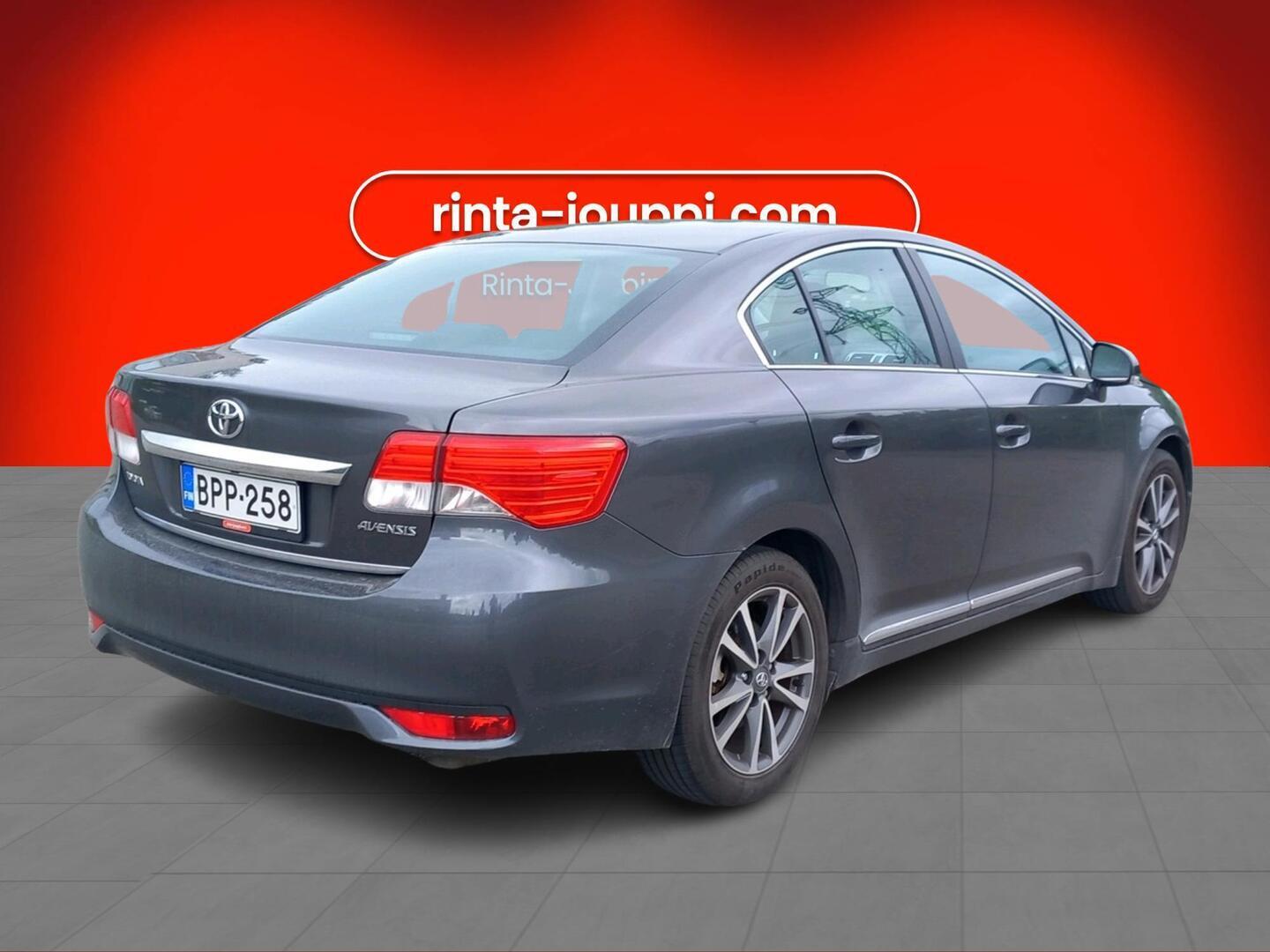 TOYOTA Avensis 2012