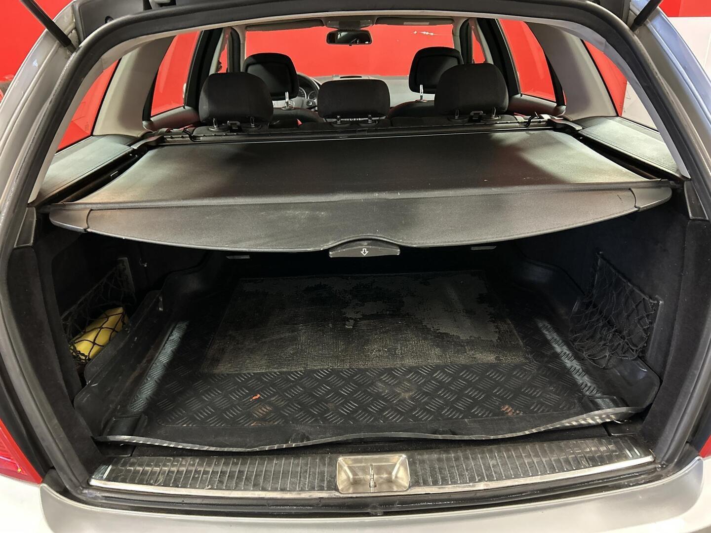 MERCEDES-BENZ C 2010