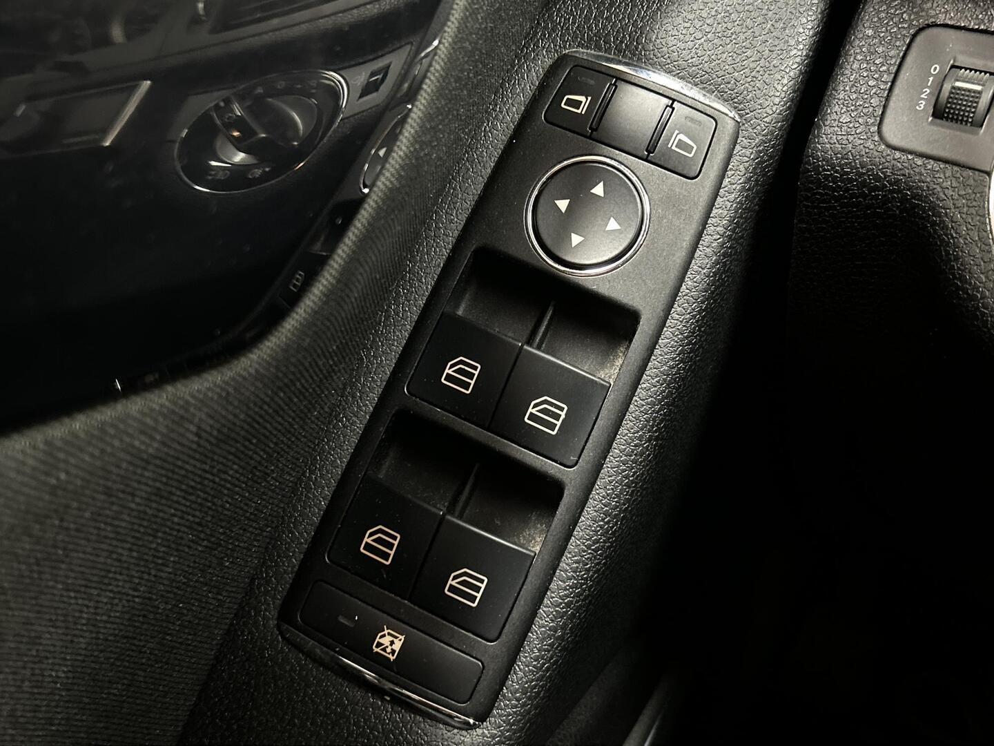 MERCEDES-BENZ C 2010