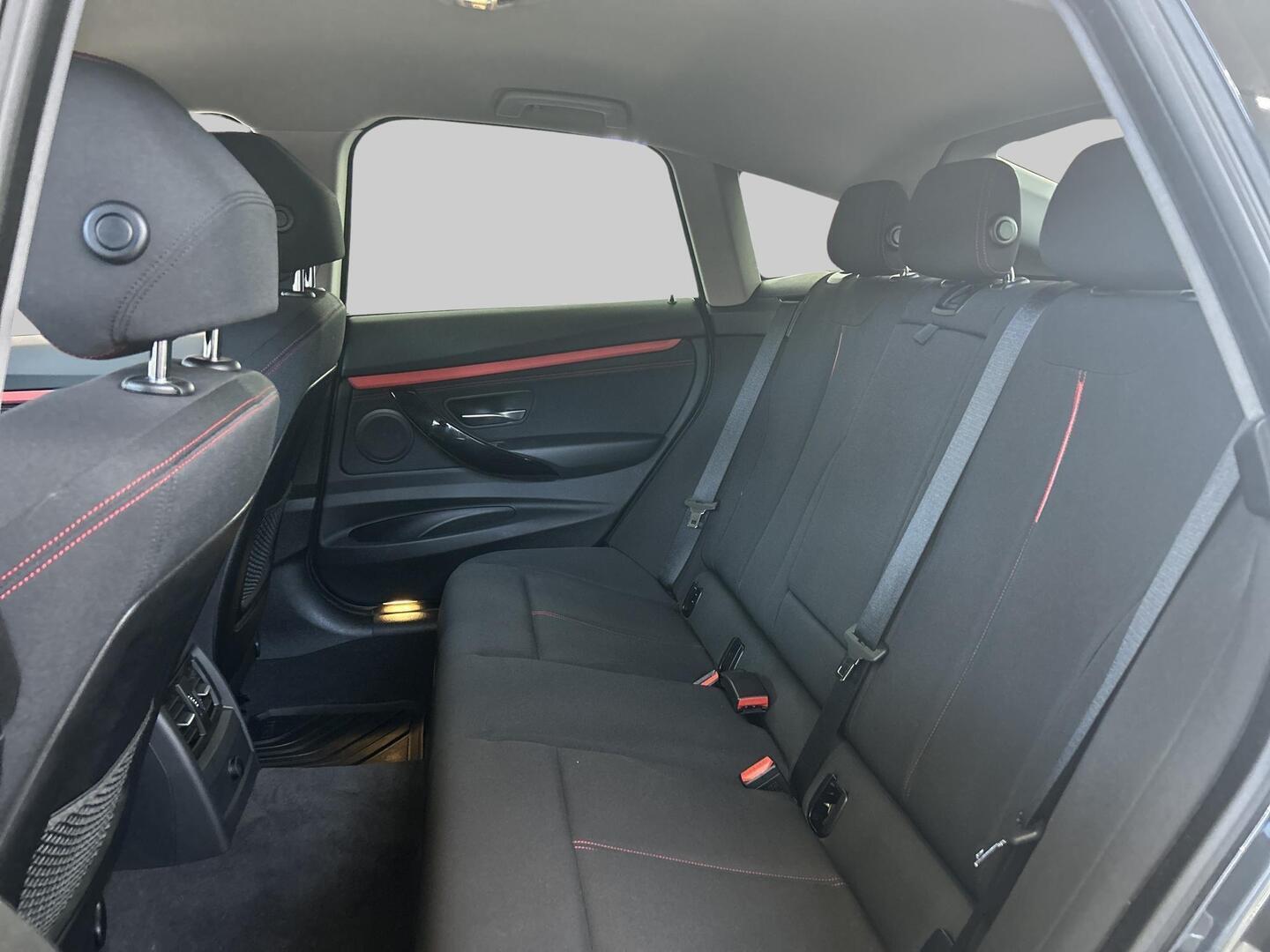BMW 320 Gran Turismo 2013