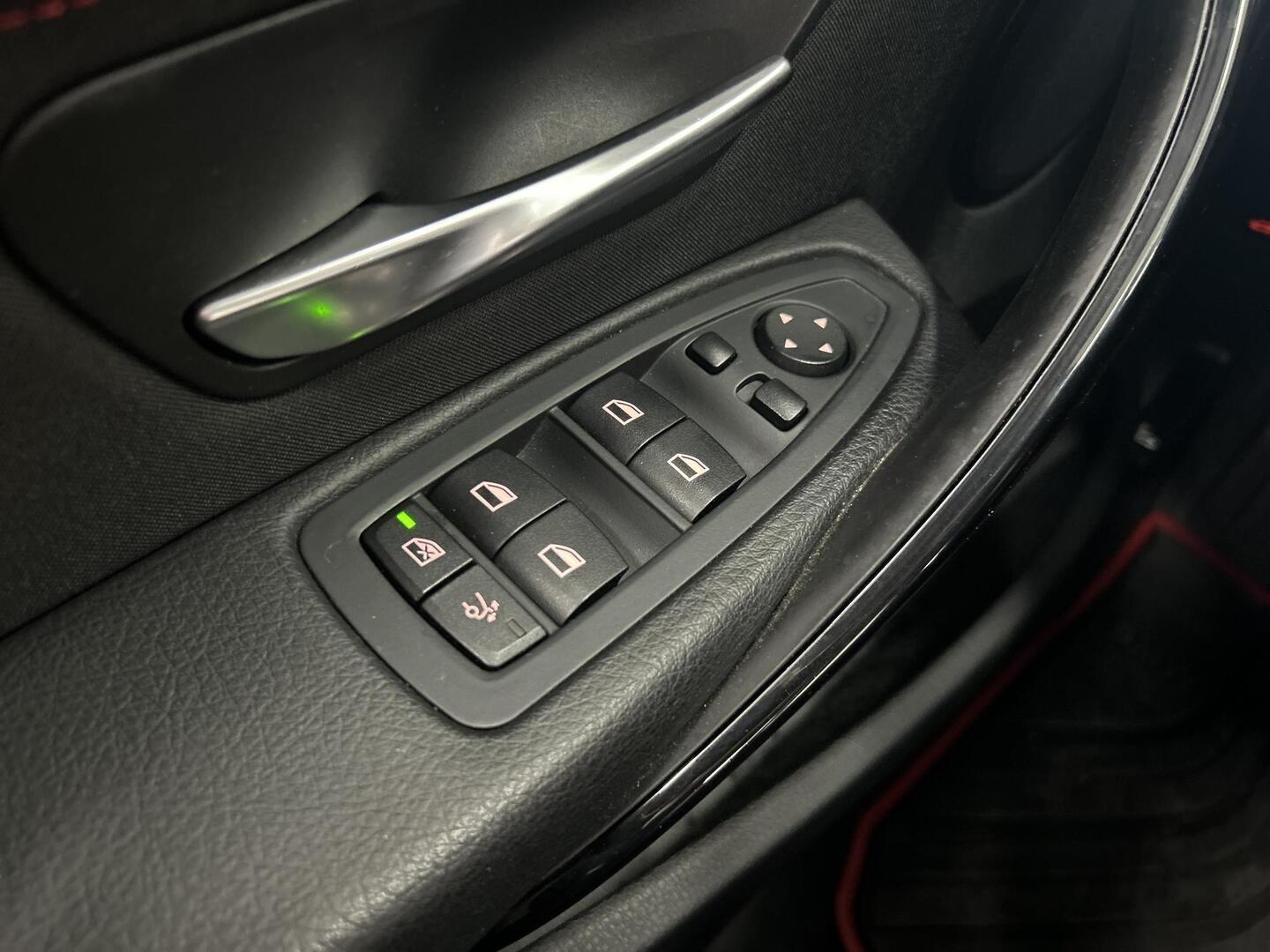 BMW 320 Gran Turismo 2013