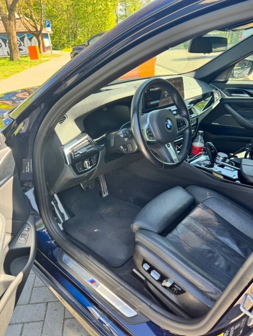BMW 545 2021