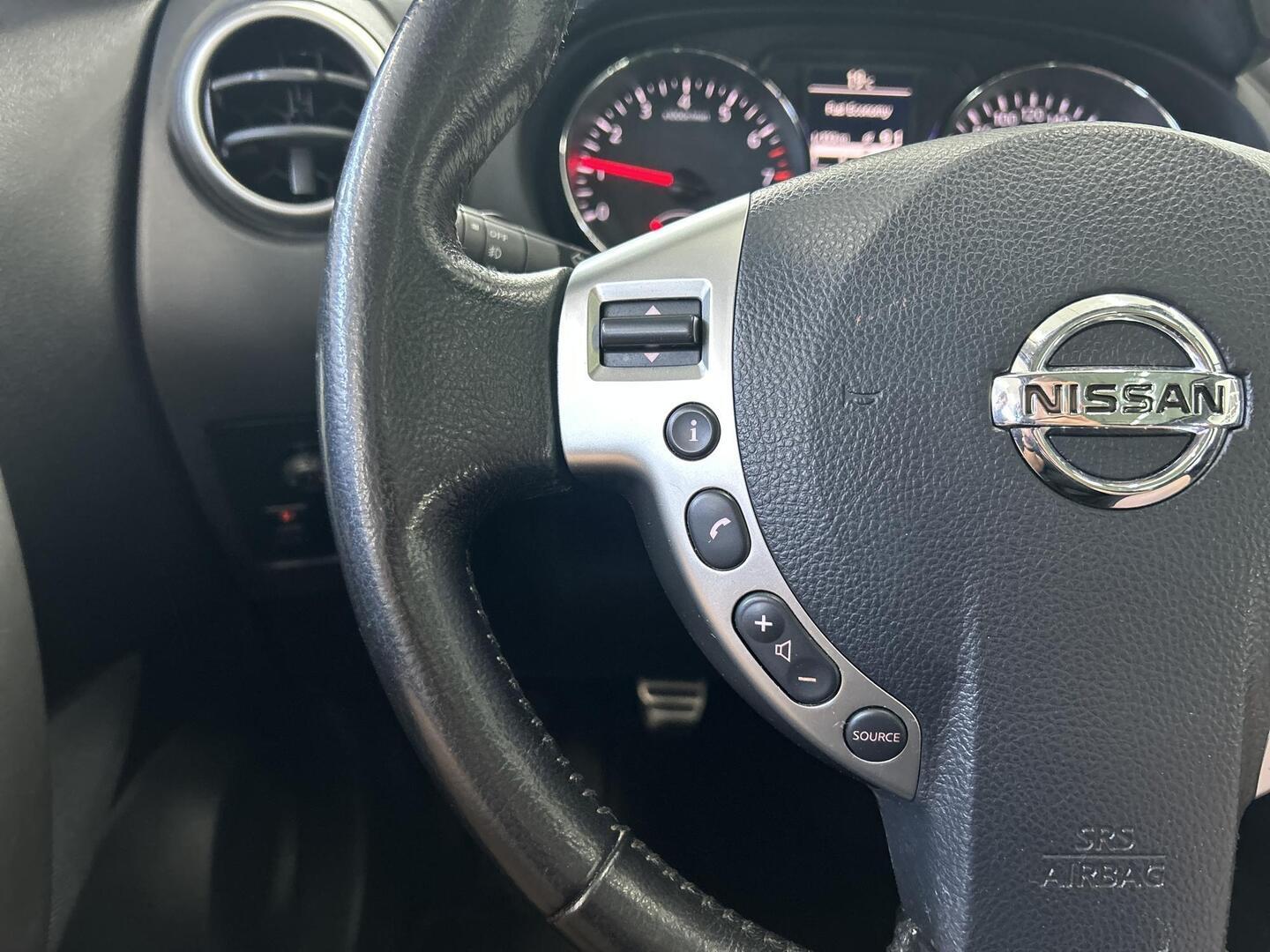 NISSAN Qashqai 2011