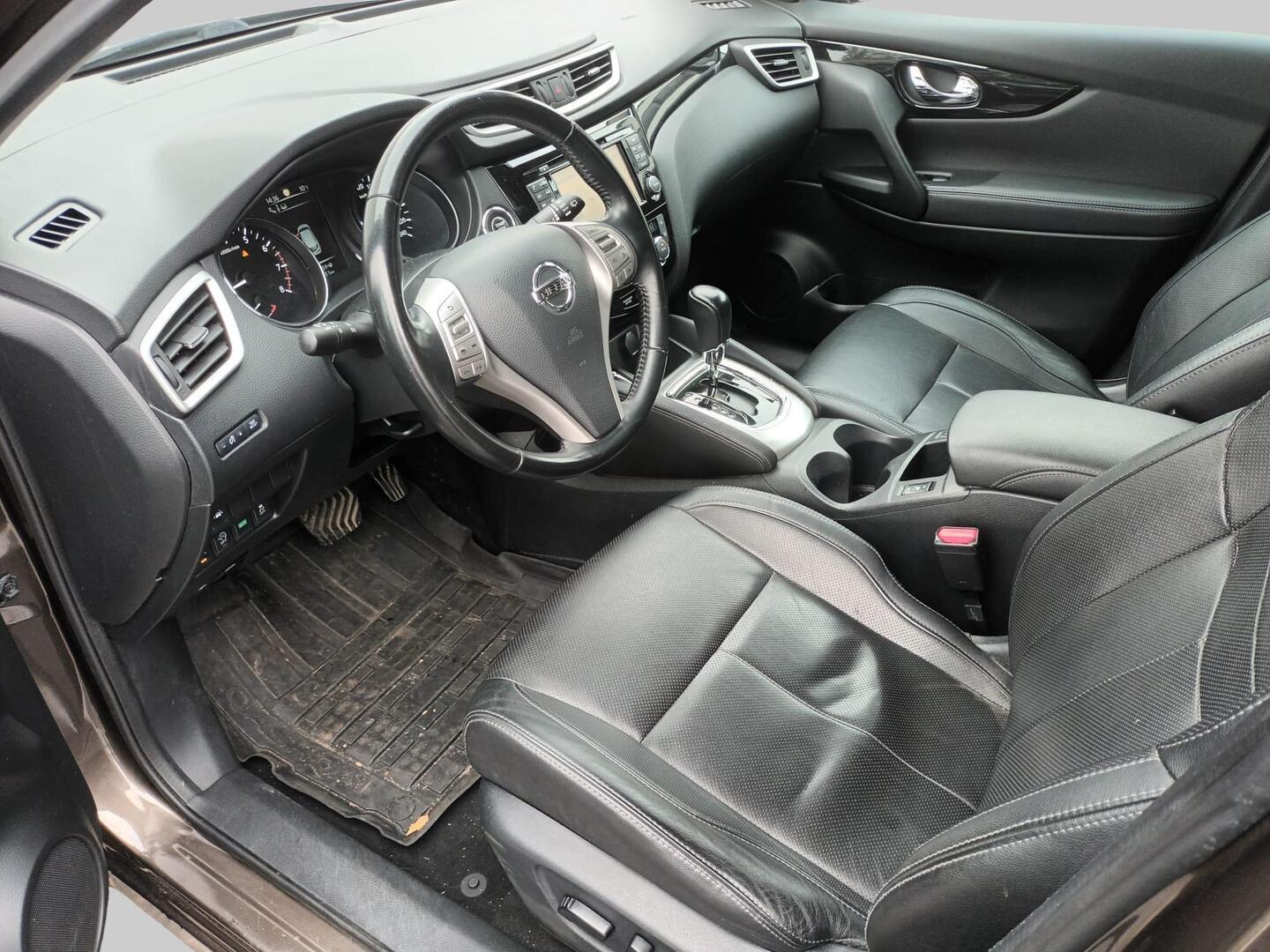 NISSAN Qashqai 2015
