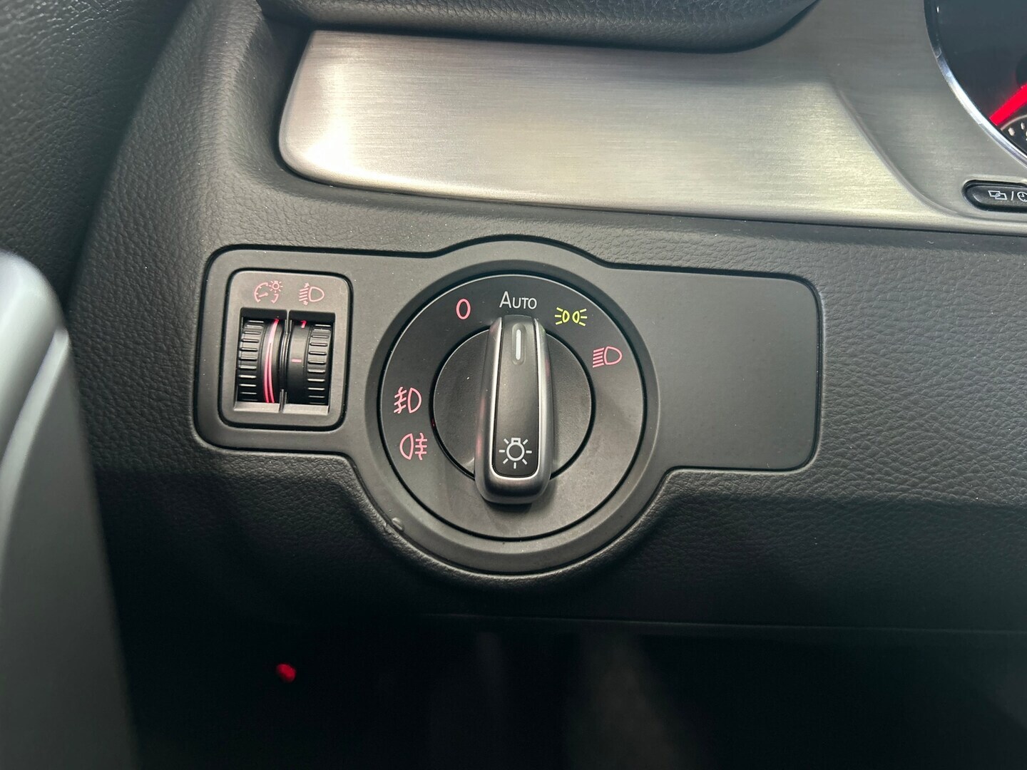 VOLKSWAGEN Passat 2014