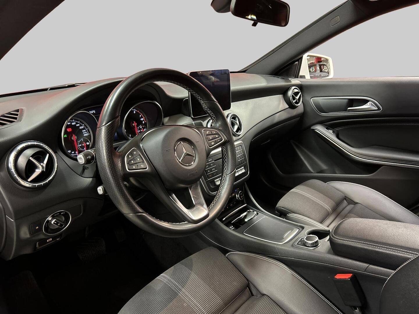 MERCEDES-BENZ CLA 2018