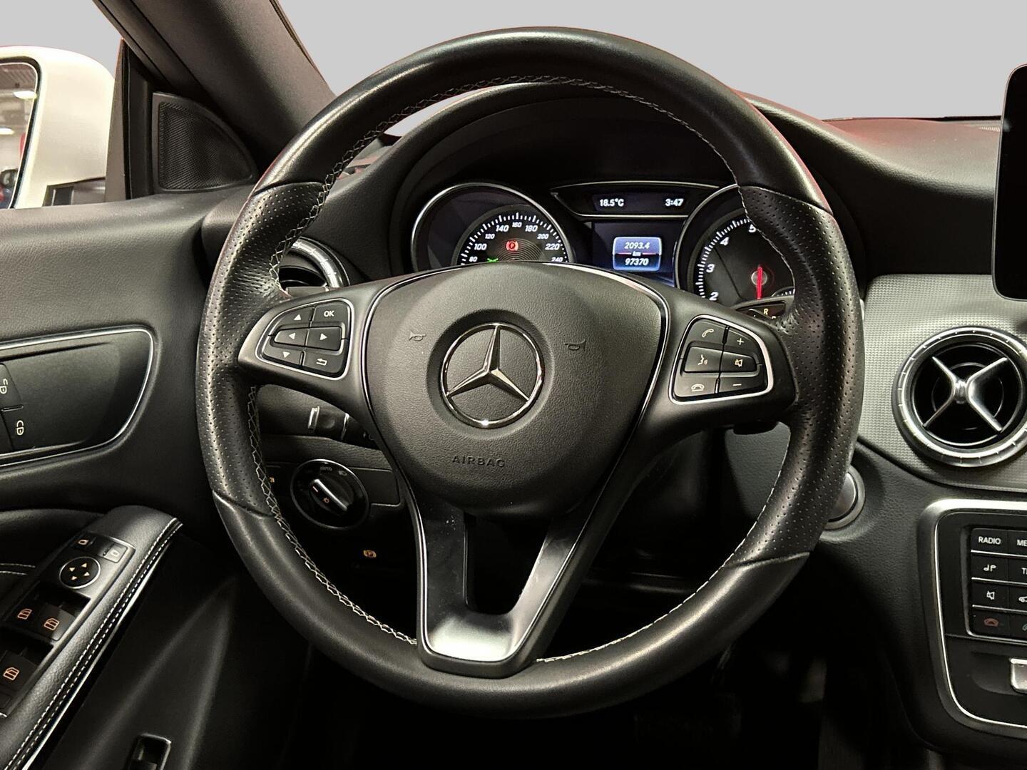 MERCEDES-BENZ CLA 2018