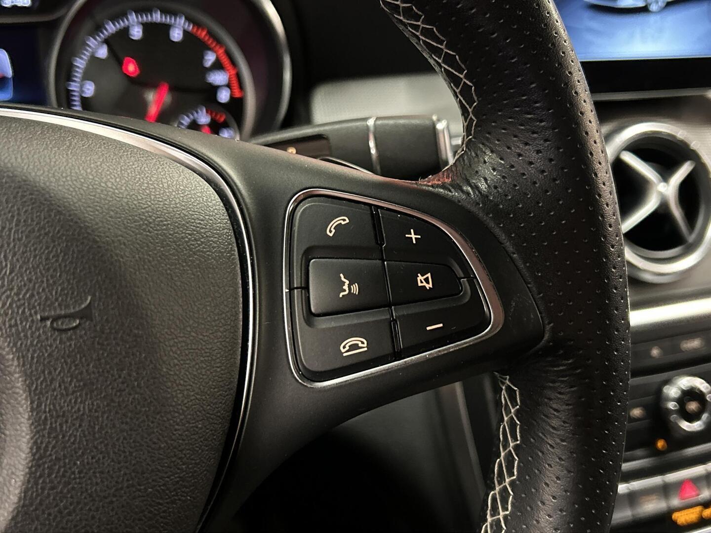 MERCEDES-BENZ CLA 2018