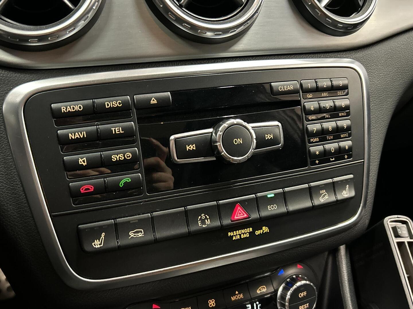 MERCEDES-BENZ GLA 2015