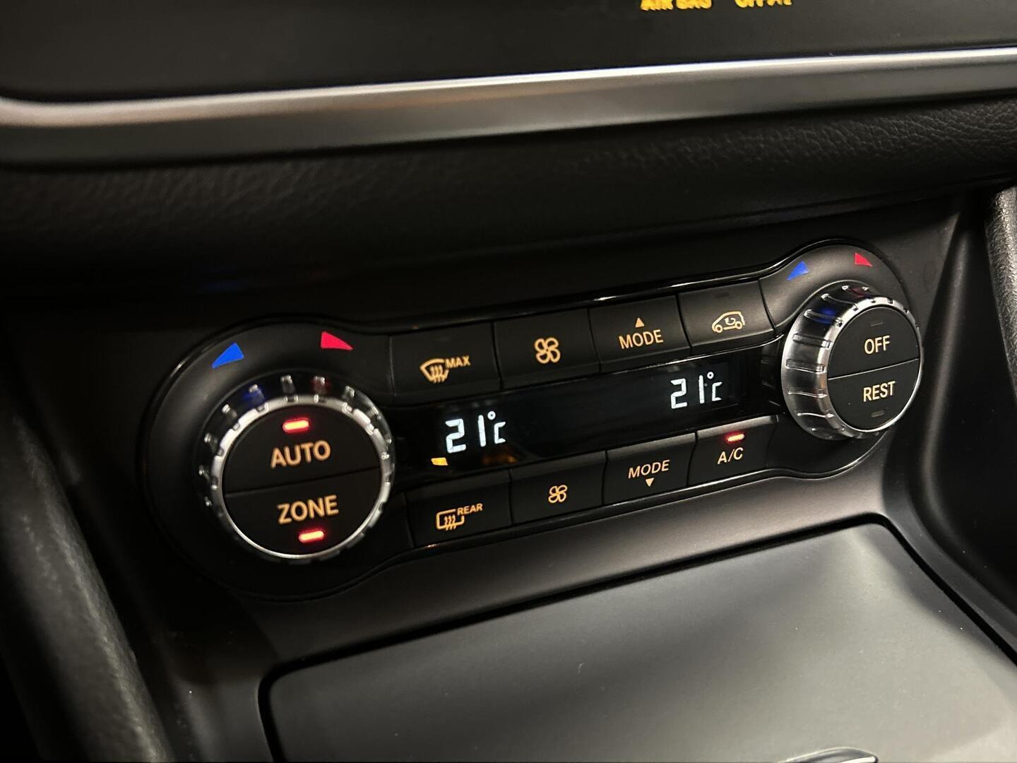 MERCEDES-BENZ GLA 2015