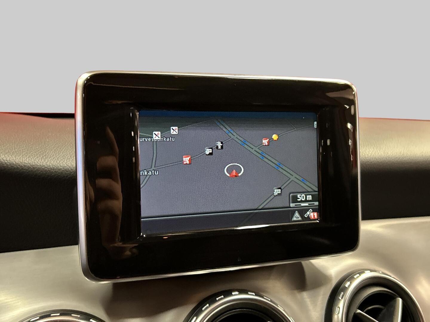 MERCEDES-BENZ GLA 2015