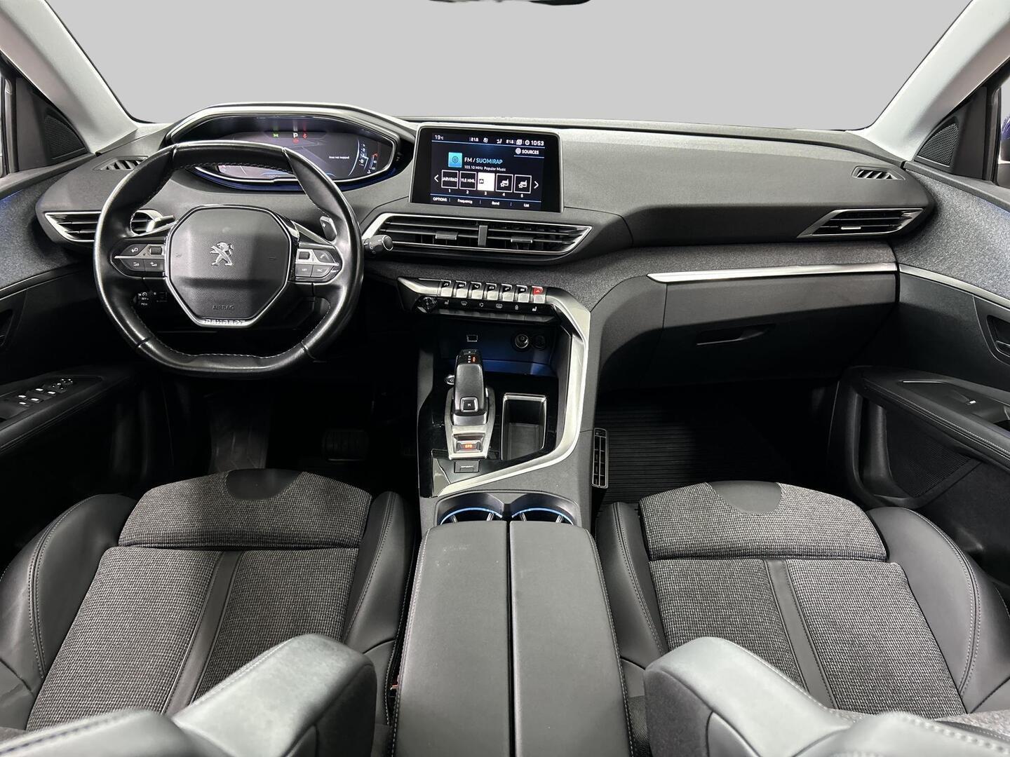 PEUGEOT 3008 2019