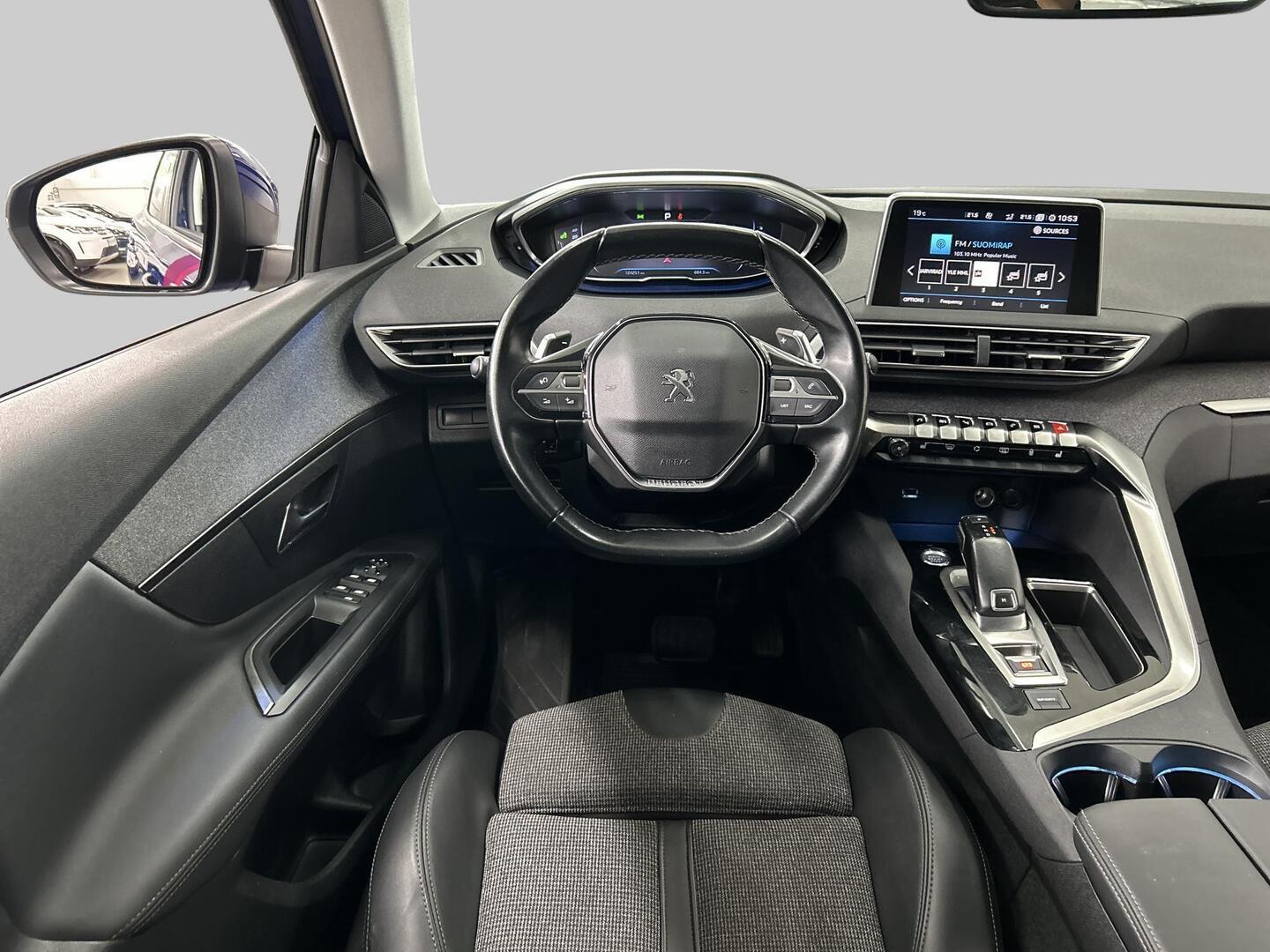 PEUGEOT 3008 2019