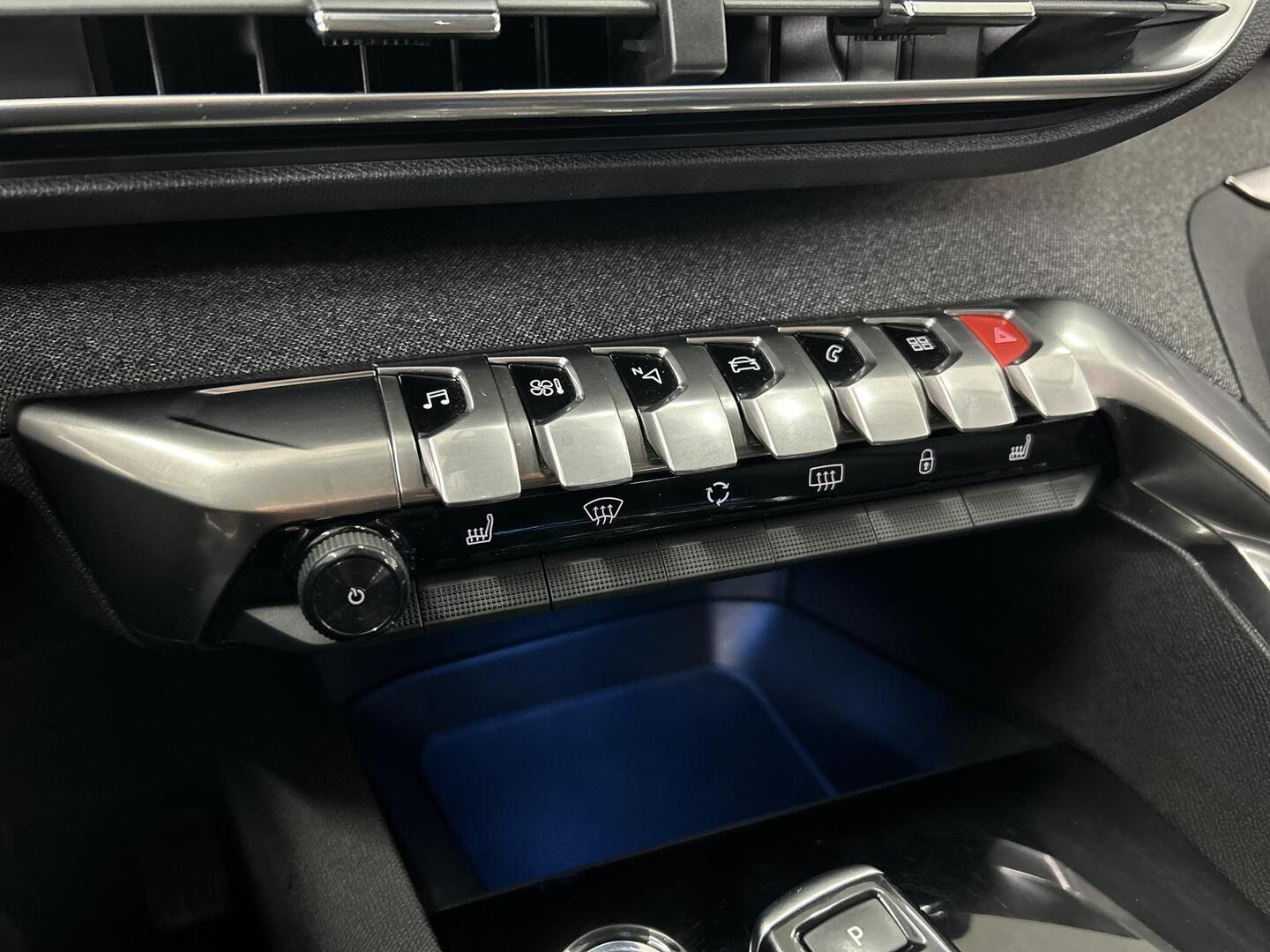 PEUGEOT 3008 2019